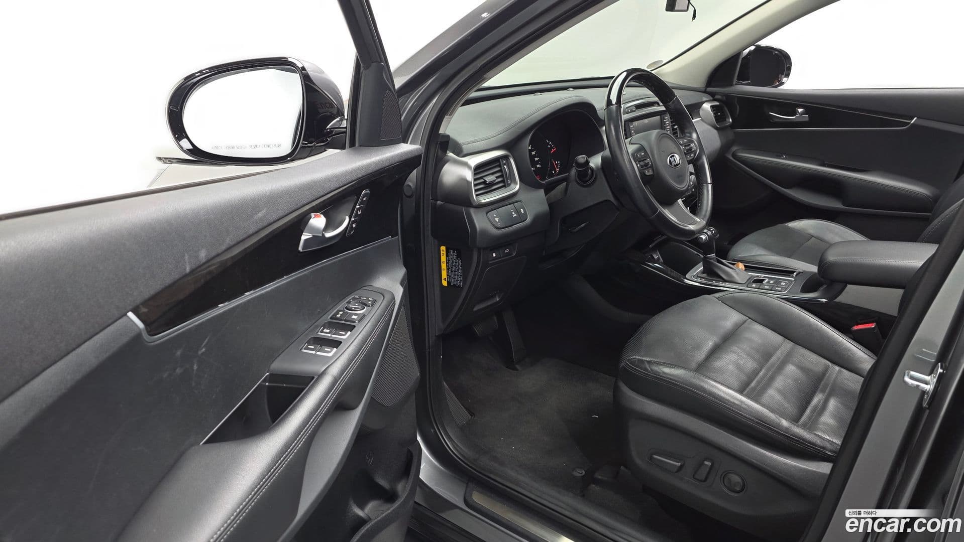 Main__Slider__Photo:Sorento Kia 2015.0-9