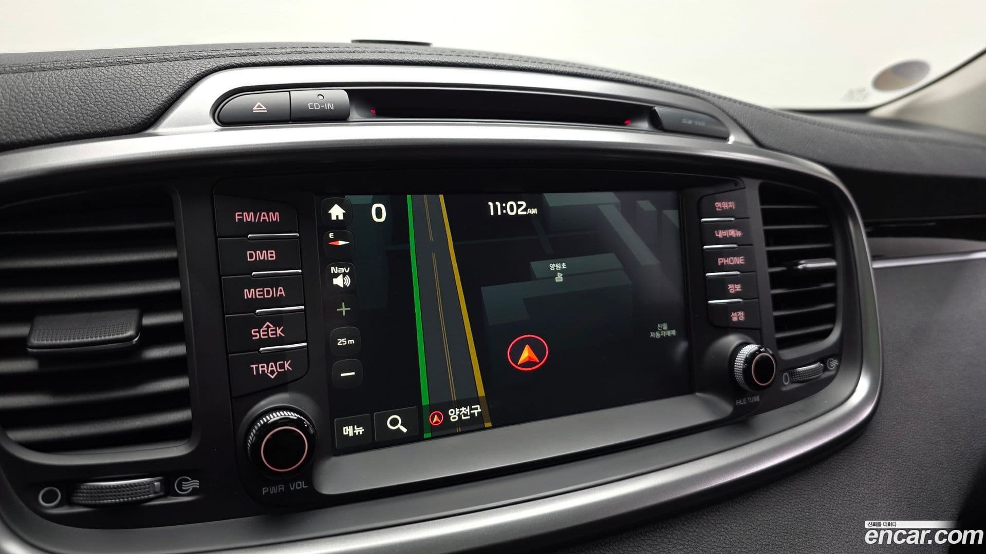Main__Slider__Photo:Sorento Kia 2015.0-14