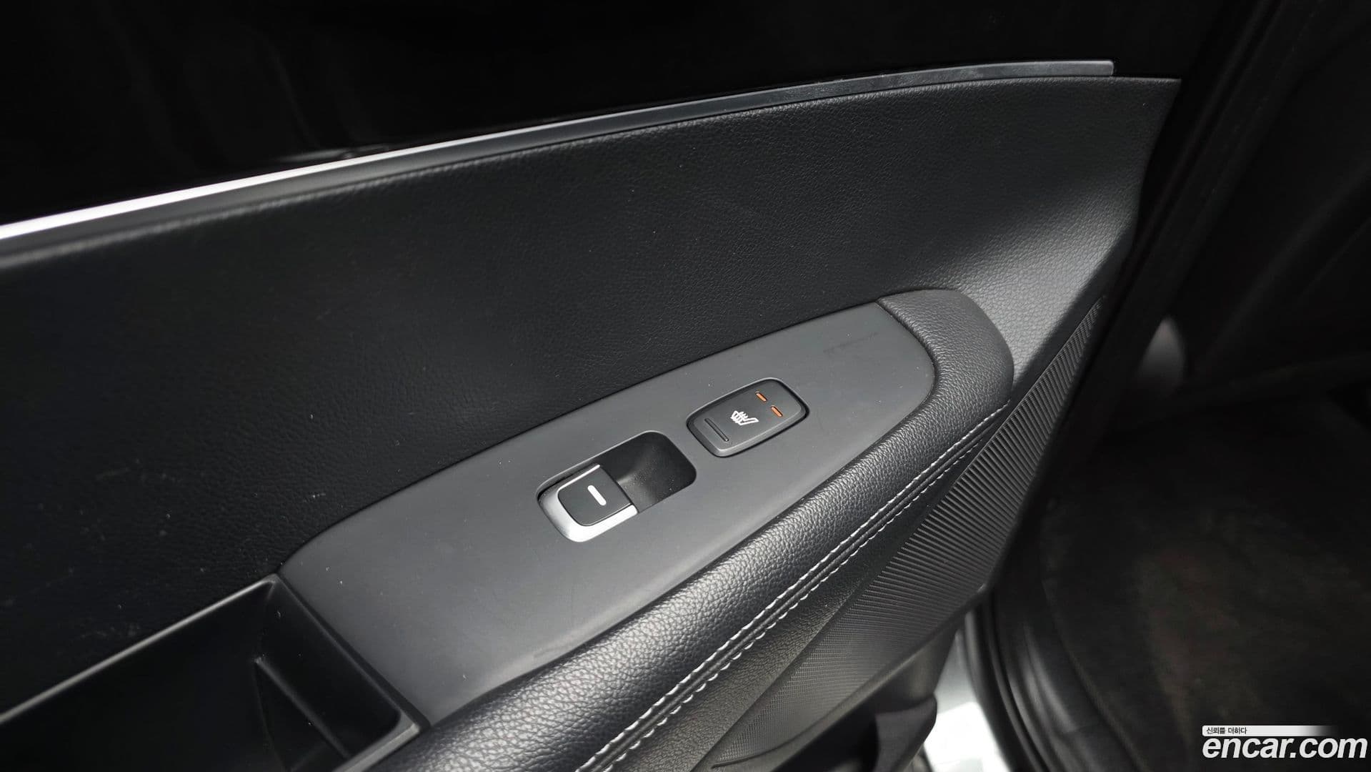 Main__Slider__Photo:Sorento Kia 2015.0-17