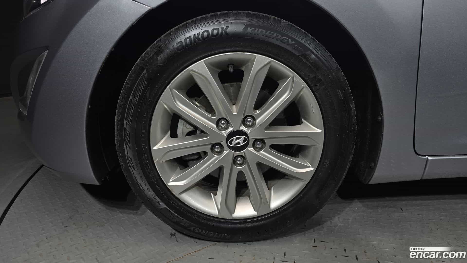 AVANTE Hyundai 2014.4-OUTER-005