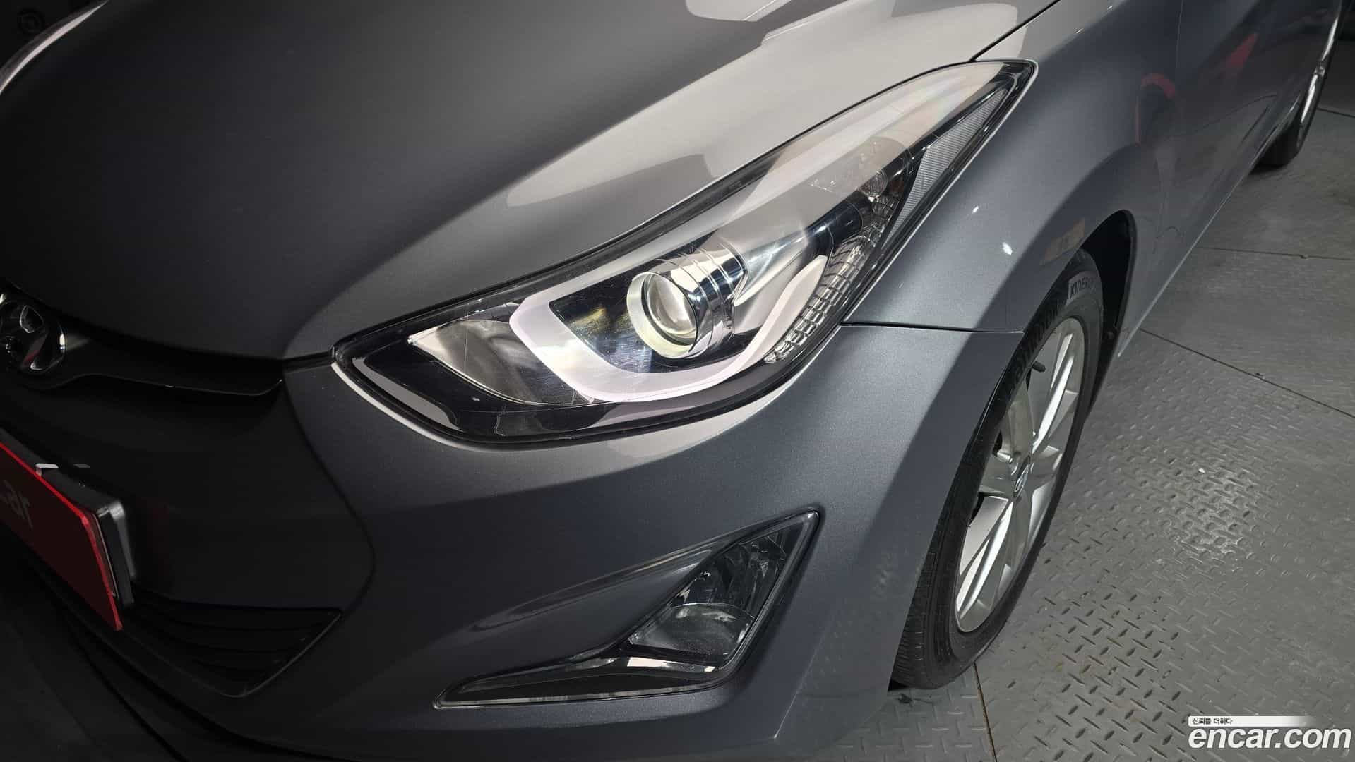 AVANTE Hyundai 2014.4-OUTER-032