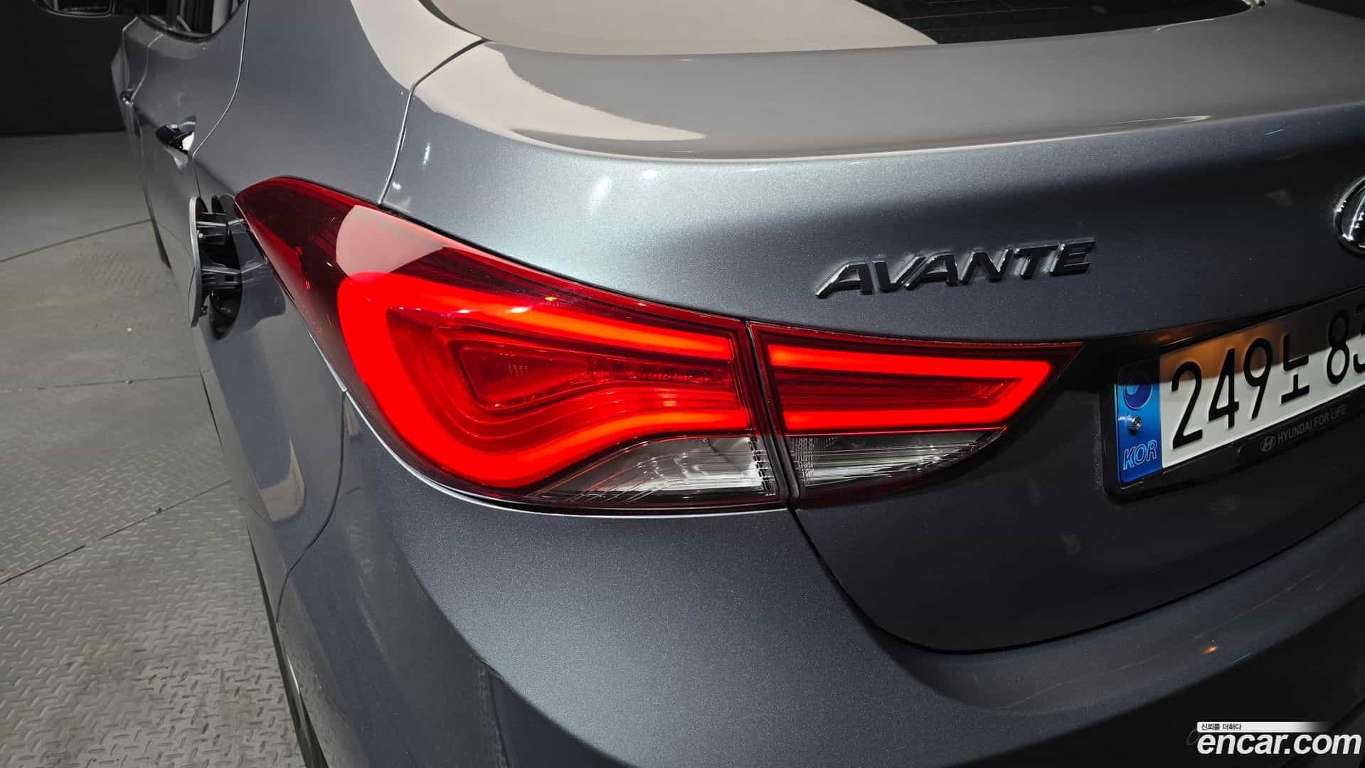 AVANTE Hyundai 2014.4-OUTER-033