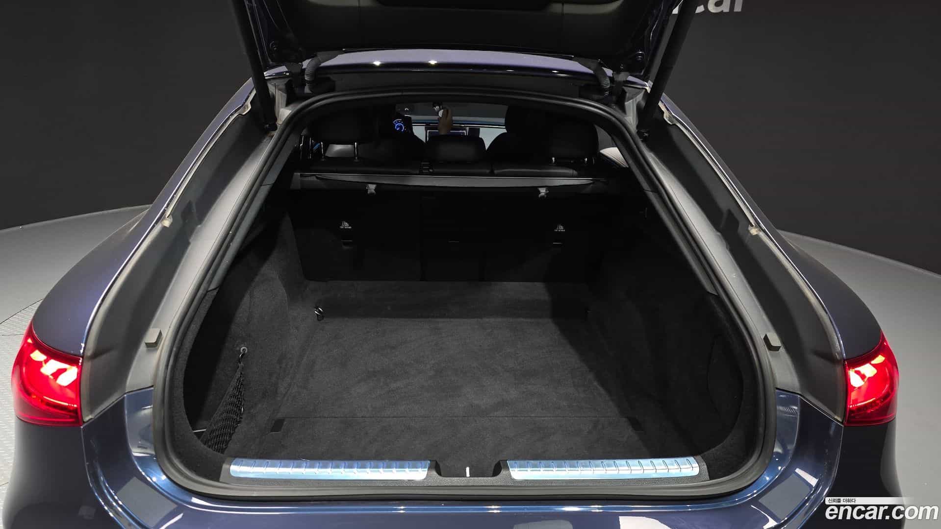 EQS Mercedes-Benz 2022.7-OPTION-024