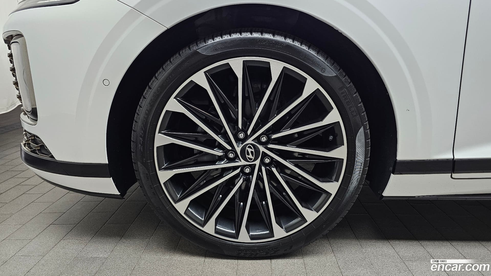 Main__Slider__Photo:Grandeur Hyundai 2023.9-4