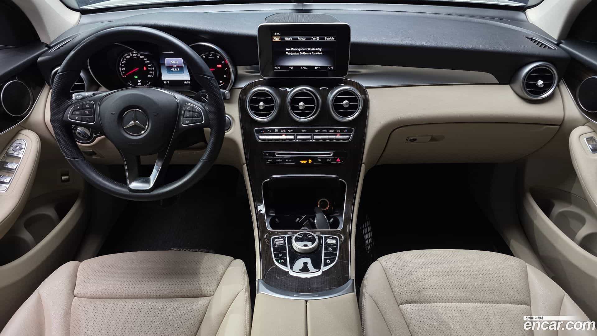 GLC-Class Mercedes-Benz 2019.11-INNER-007