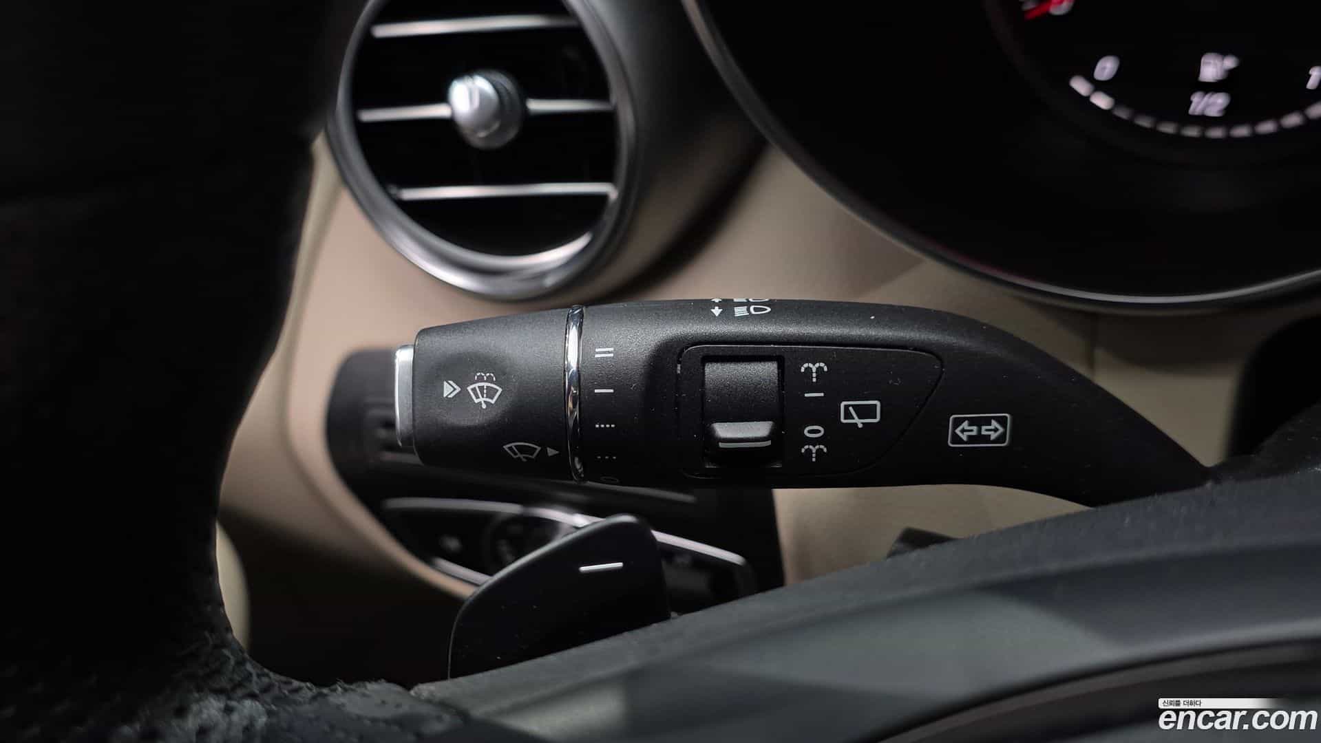 GLC-Class Mercedes-Benz 2019.11-OPTION-022