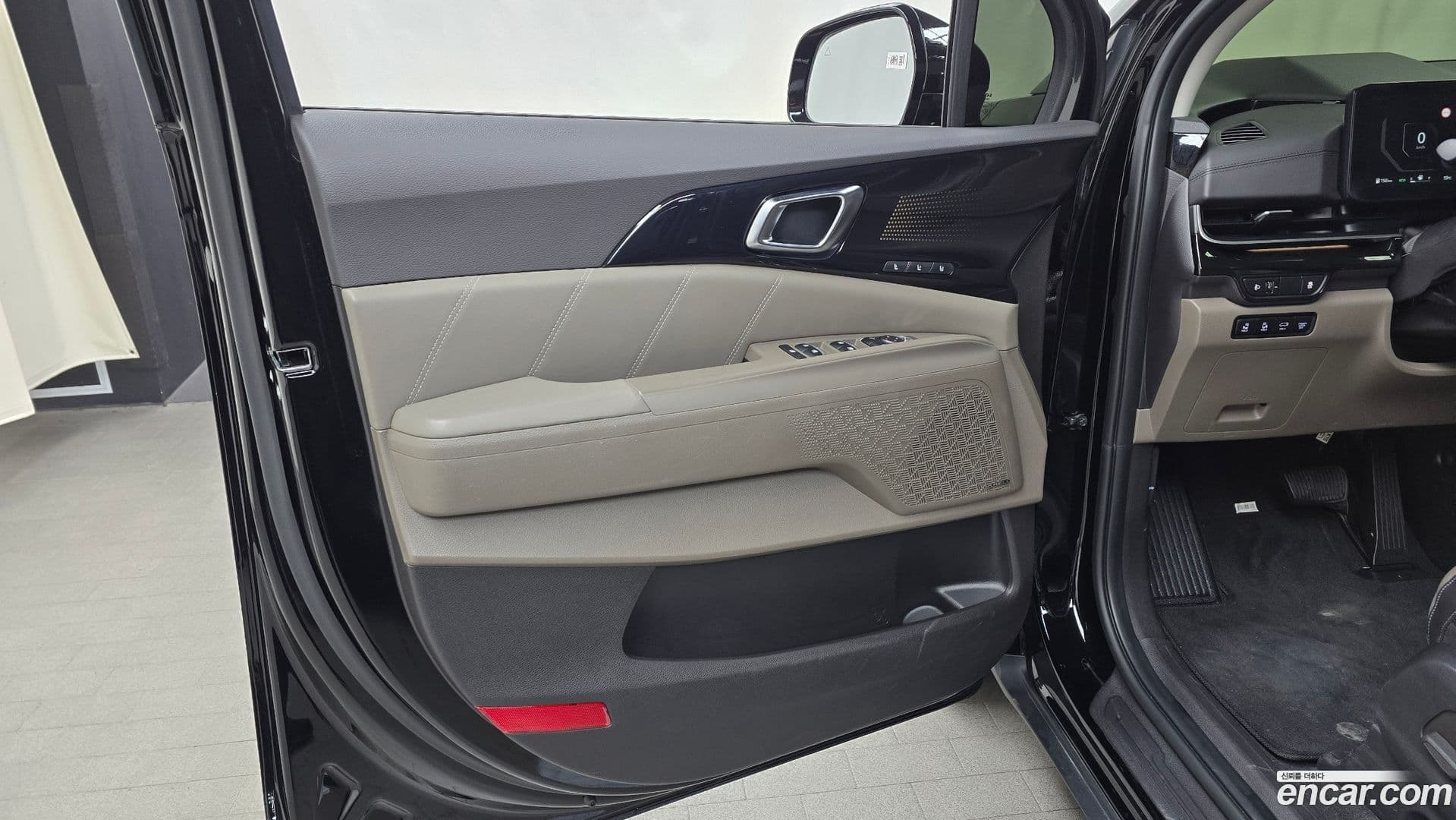 Main__Slider__Photo:Canival Kia 2024.11-23