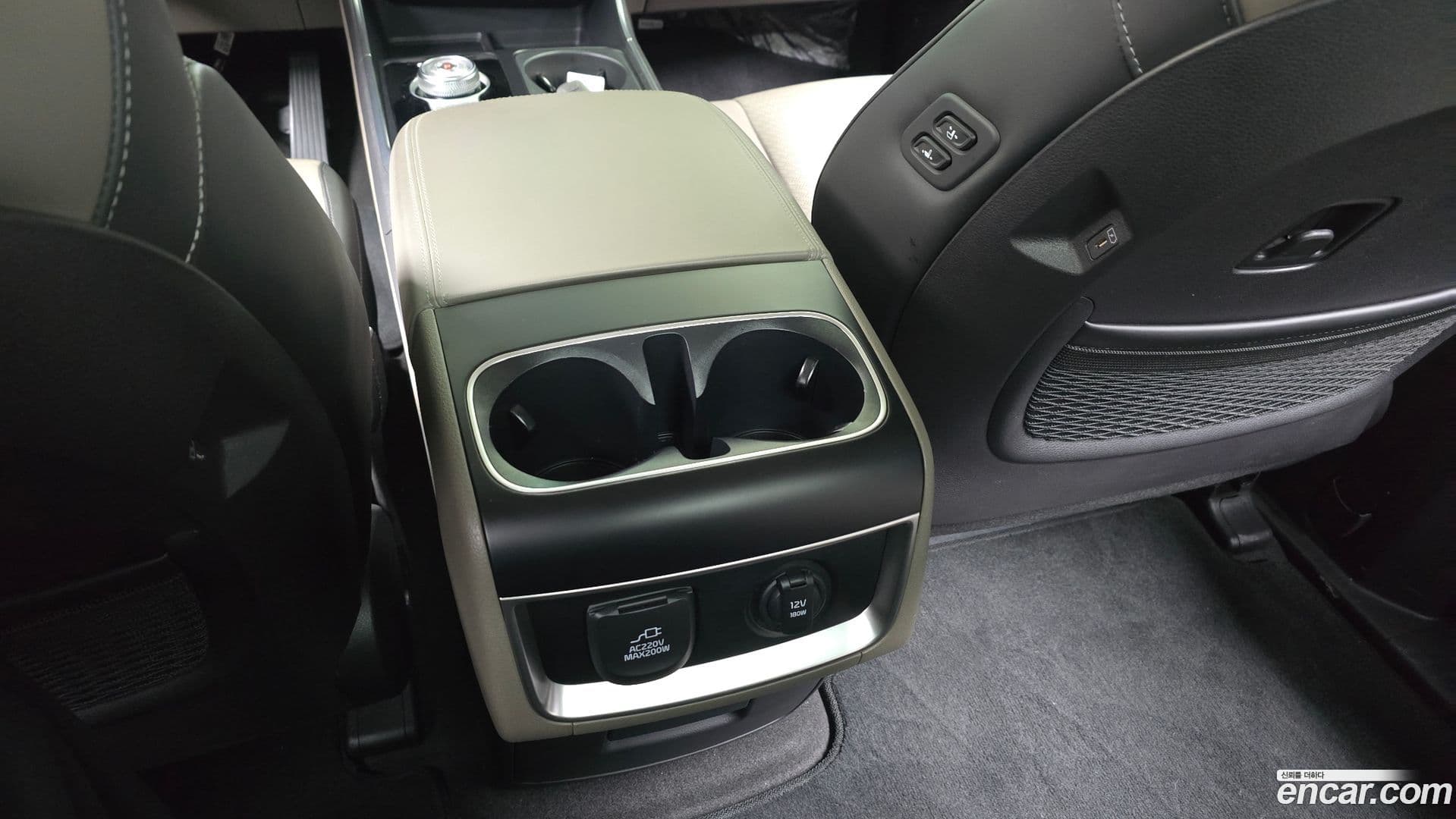 Main__Slider__Photo:Canival Kia 2024.11-31