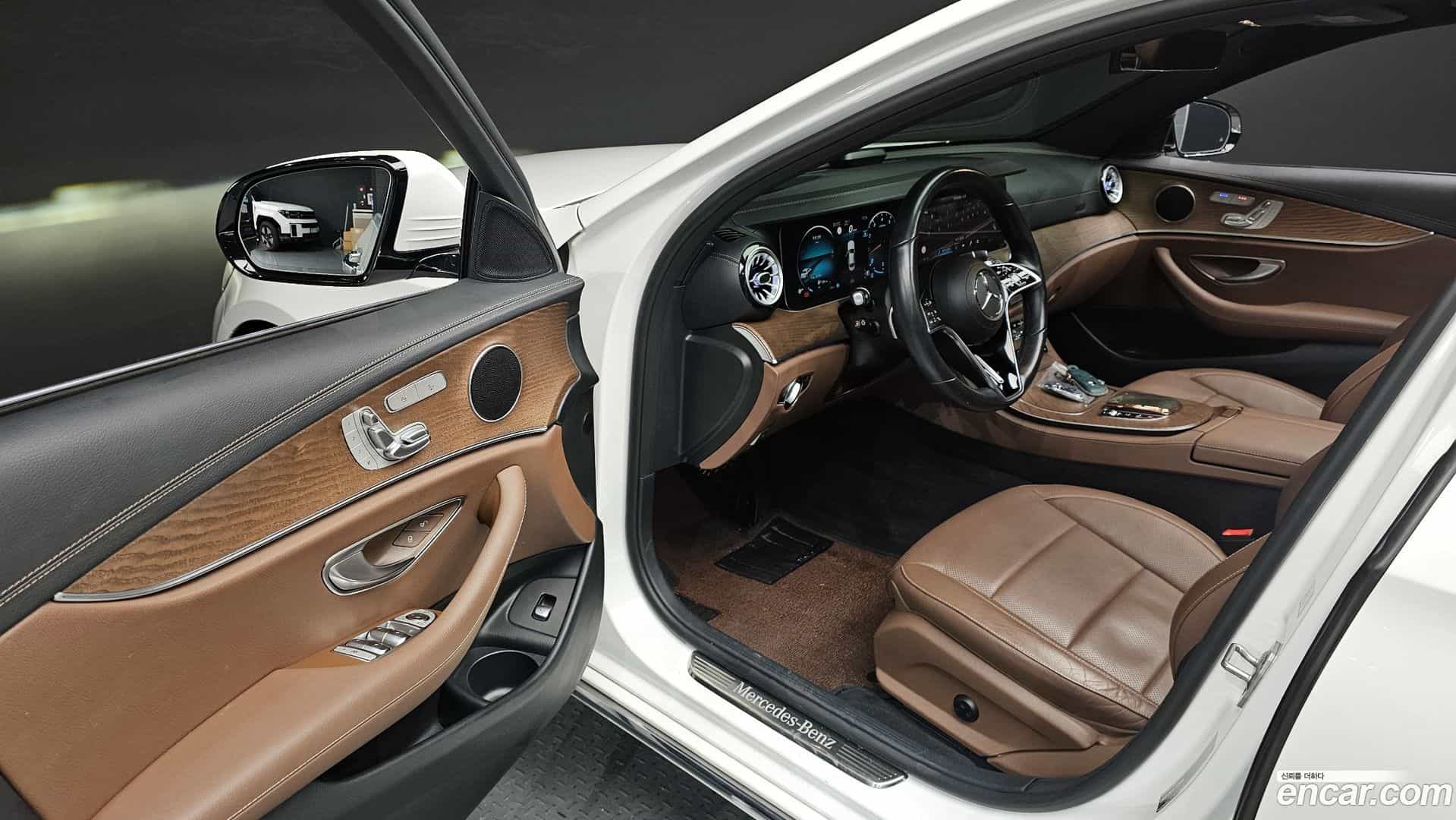E-Class Mercedes-Benz 2020.11-INNER-010