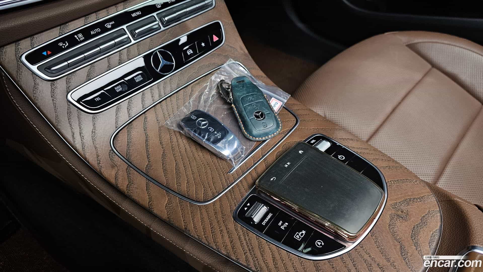 E-Class Mercedes-Benz 2020.11-OPTION-020