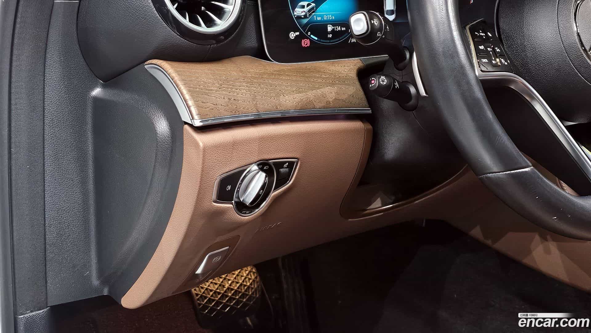 E-Class Mercedes-Benz 2020.11-OPTION-021