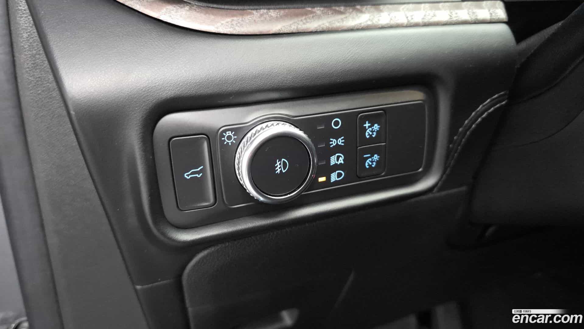 Explorer Ford 2022.4-OPTION-040