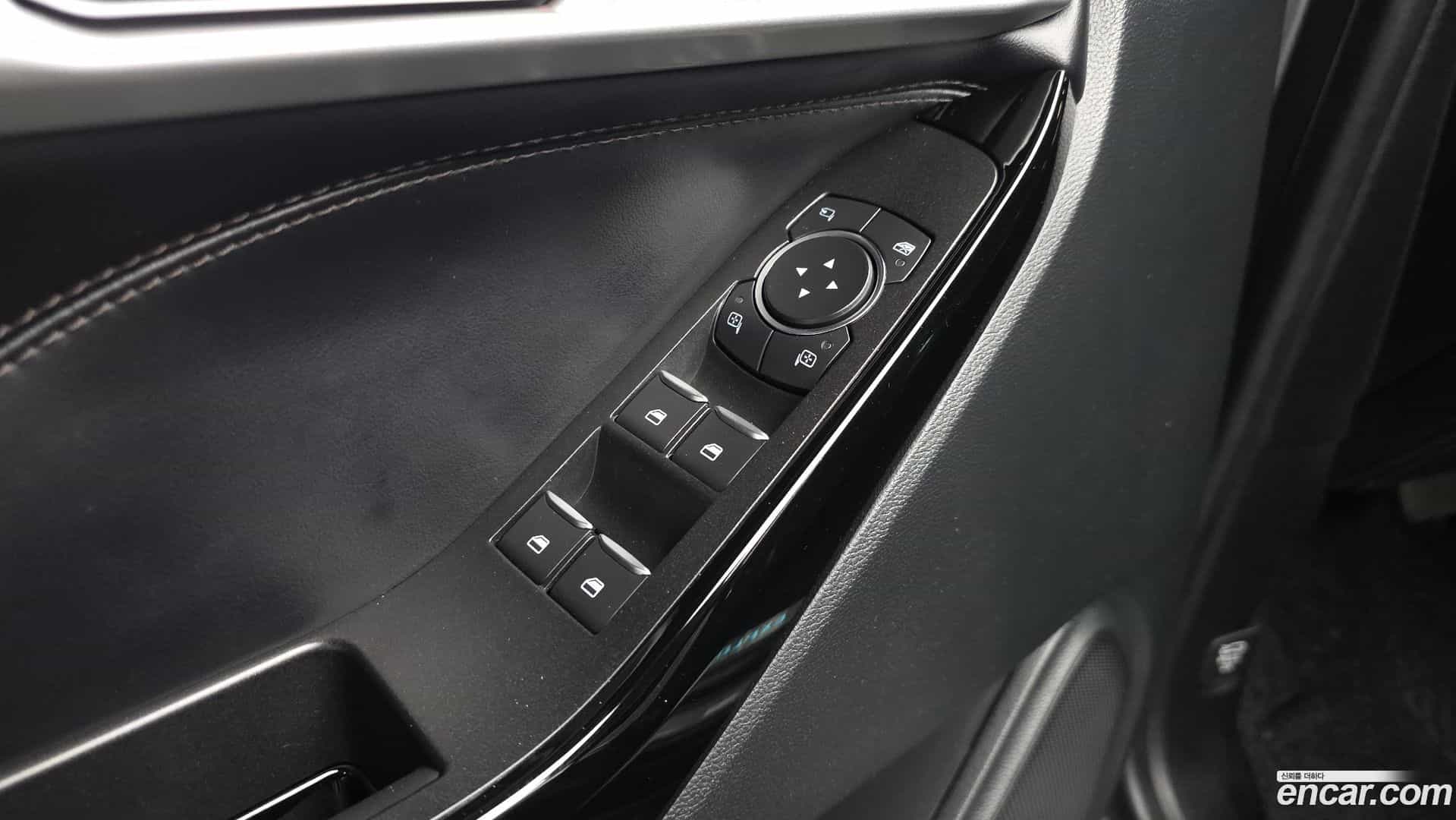 Explorer Ford 2022.4-OPTION-042