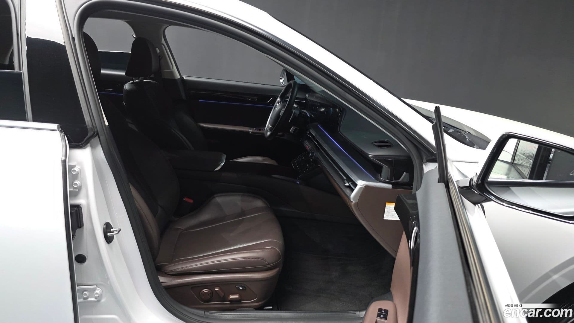 Main__Slider__Photo:Grandeur Hyundai 2023.5-11