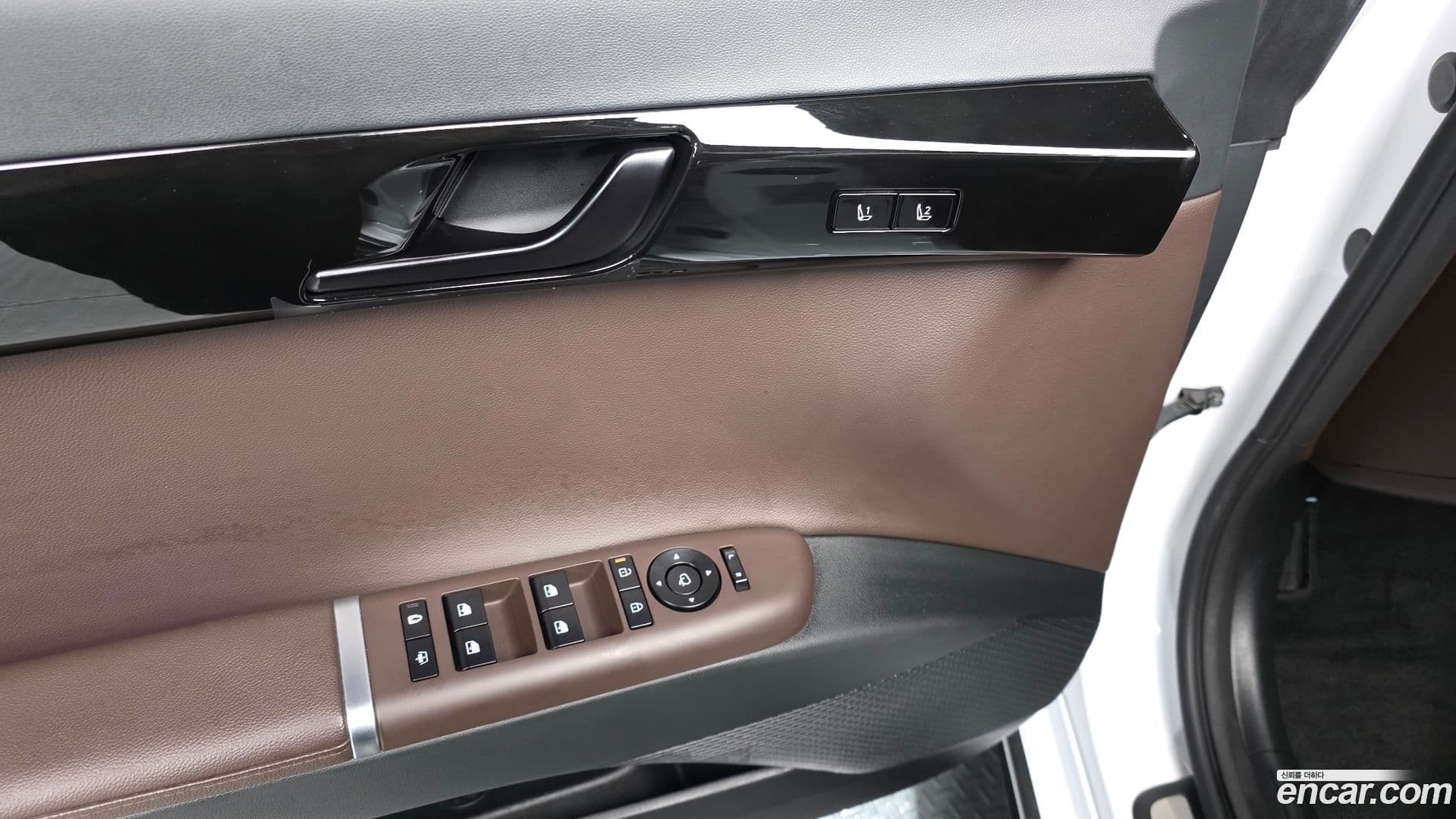 Main__Slider__Photo:Grandeur Hyundai 2023.5-32