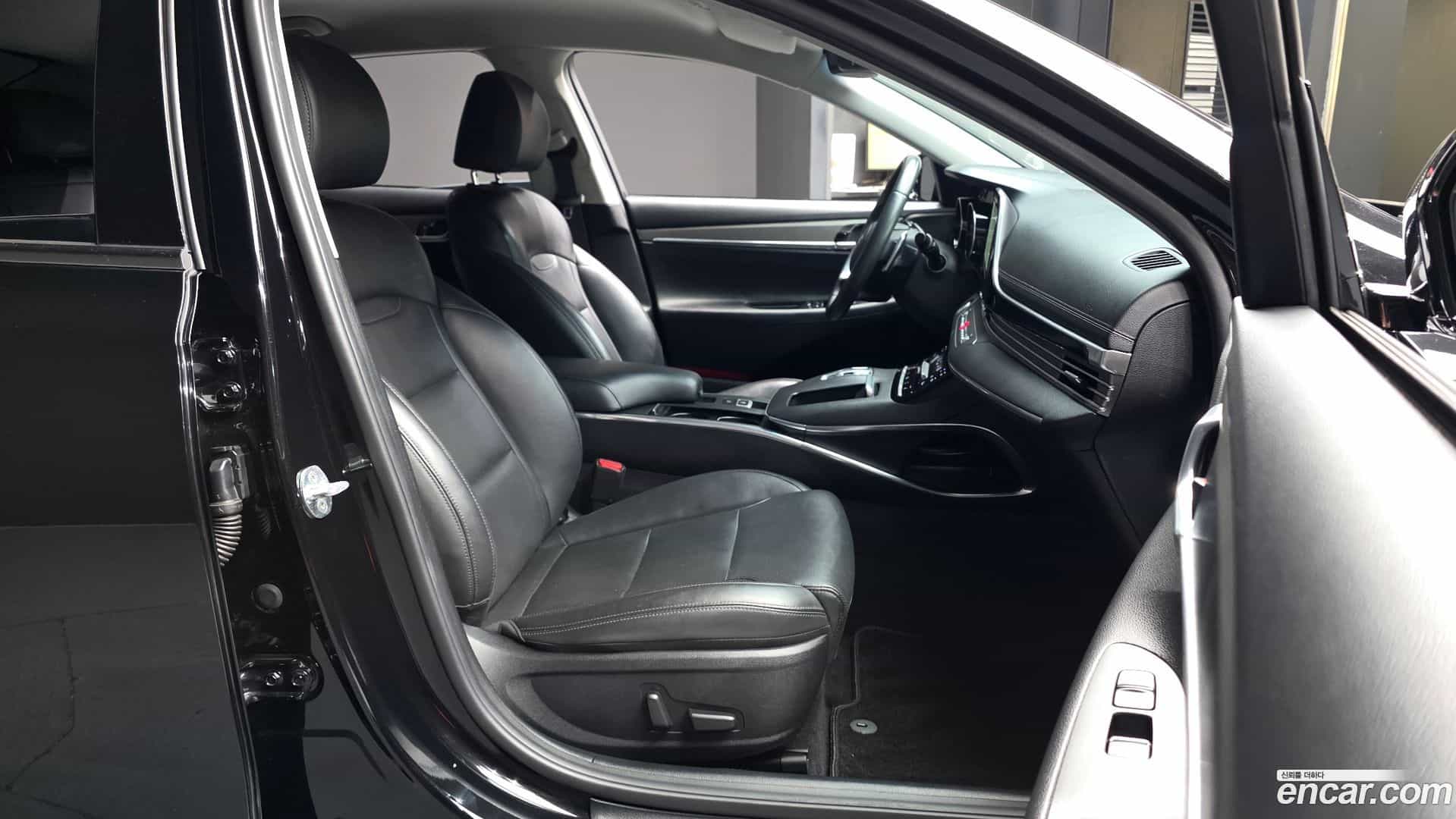 Grandeur Hyundai 2022.4-OPTION-015