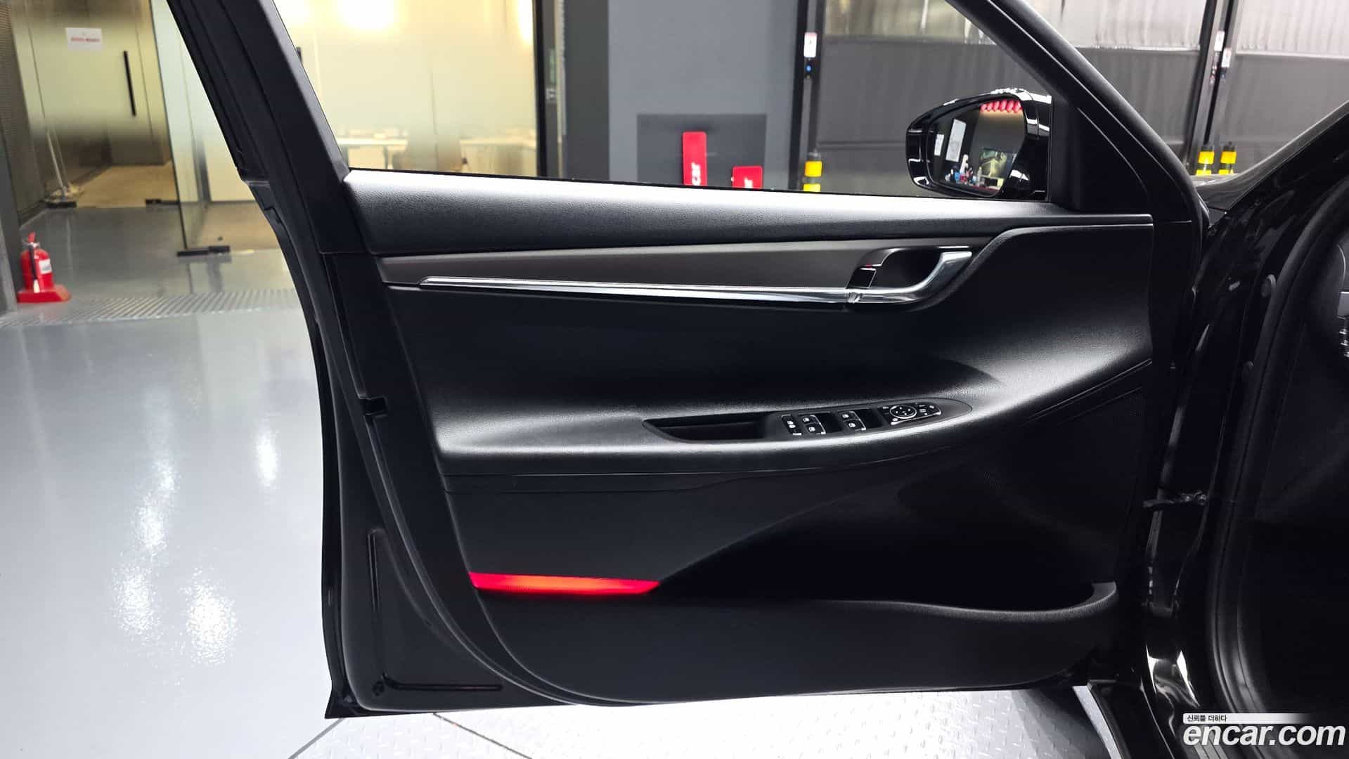 Grandeur Hyundai 2022.4-OPTION-044