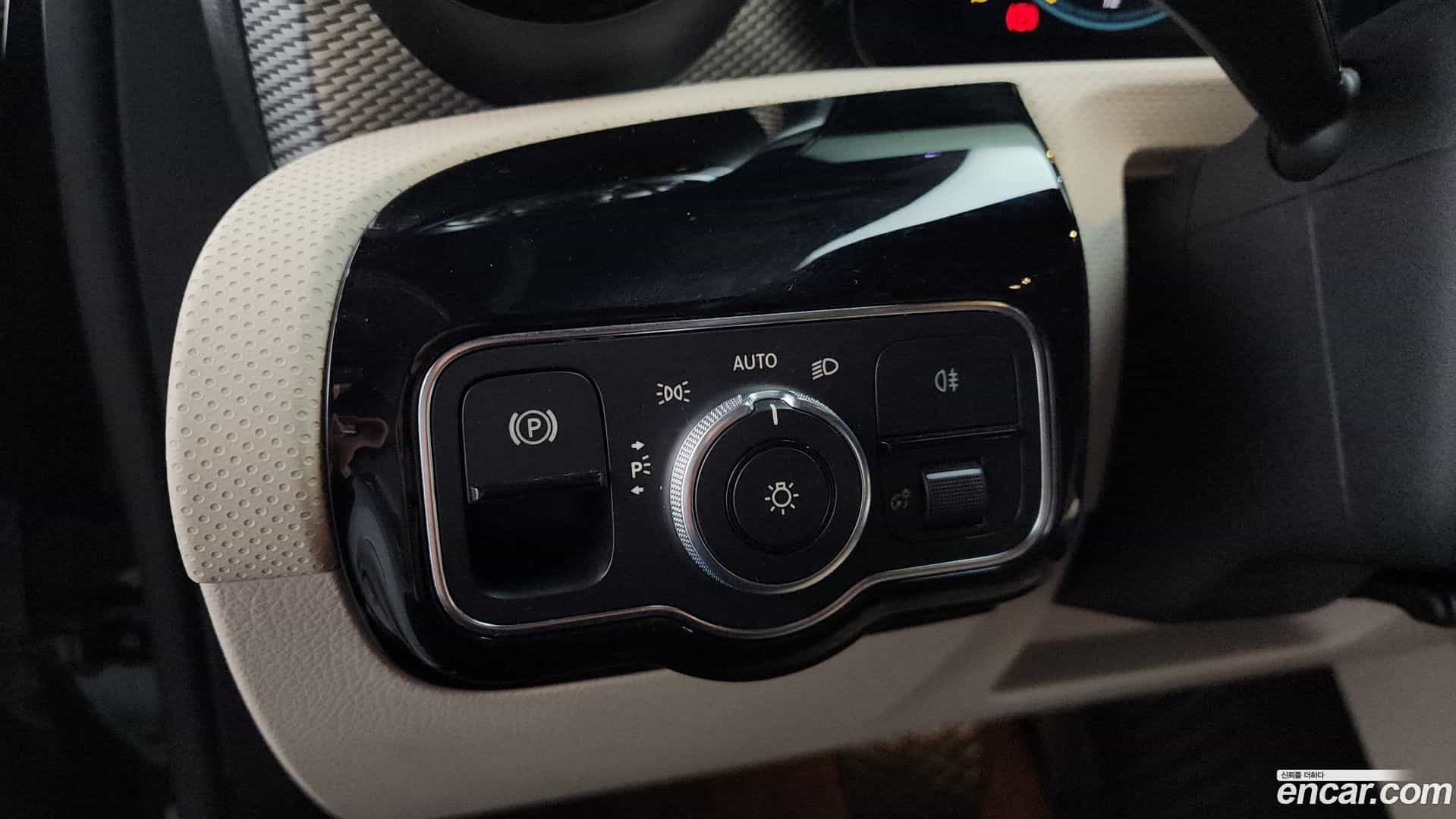 A-Class Mercedes-Benz 2021.1-OPTION-041