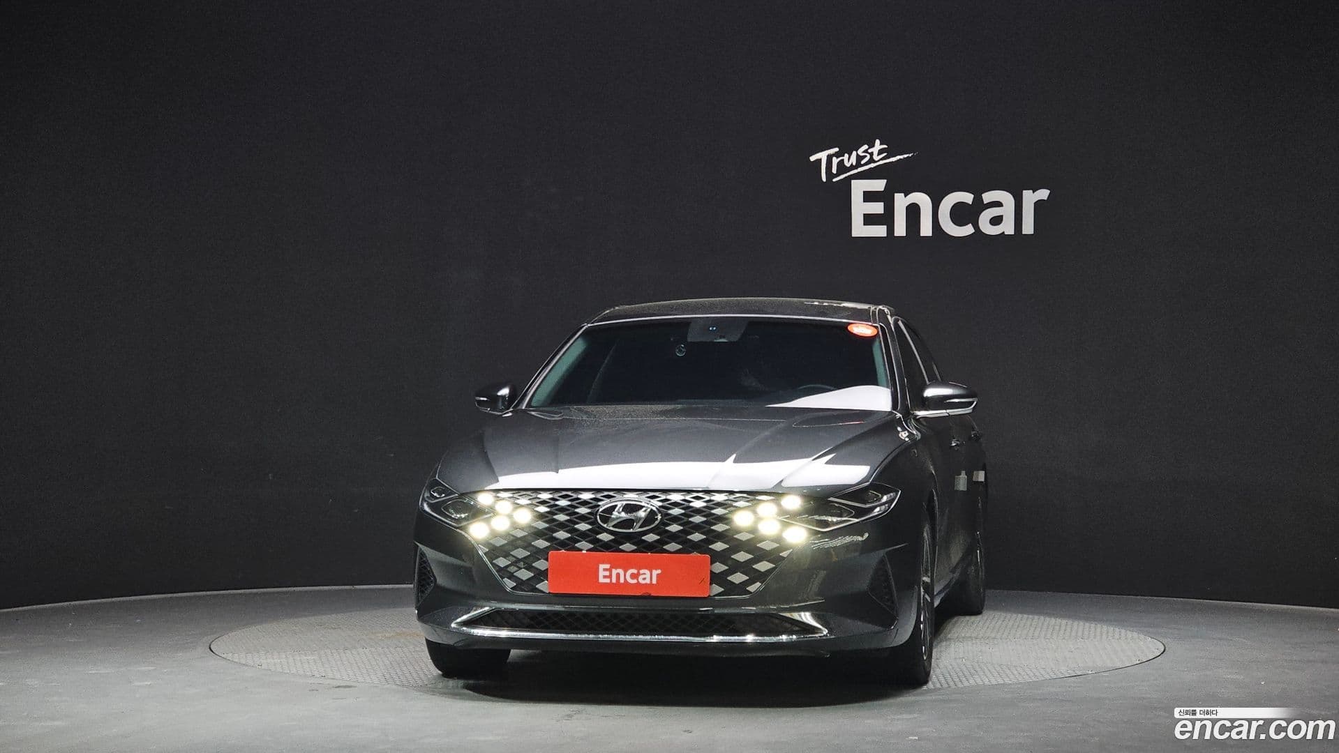 Main__Slider__Photo:Grandeur Hyundai 2021.2-2