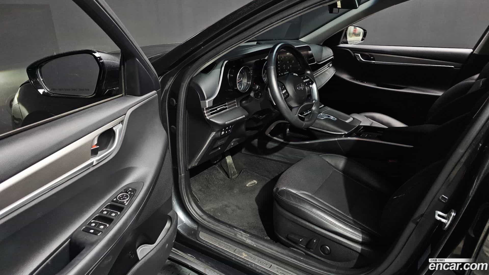 Grandeur Hyundai 2021.2-INNER-010