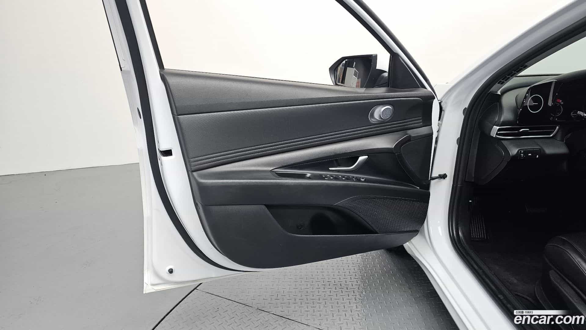 AVANTE Hyundai 2021.7-INNER-034