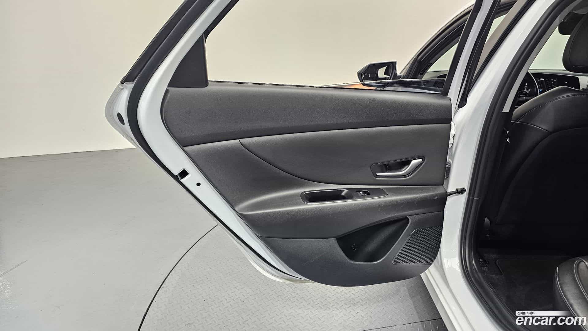 AVANTE Hyundai 2021.7-INNER-035