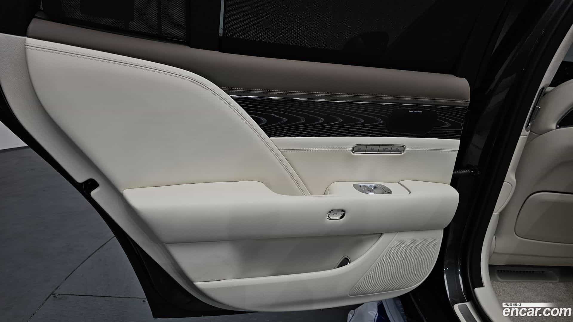 G90 Genesis 2025.4-INNER-035