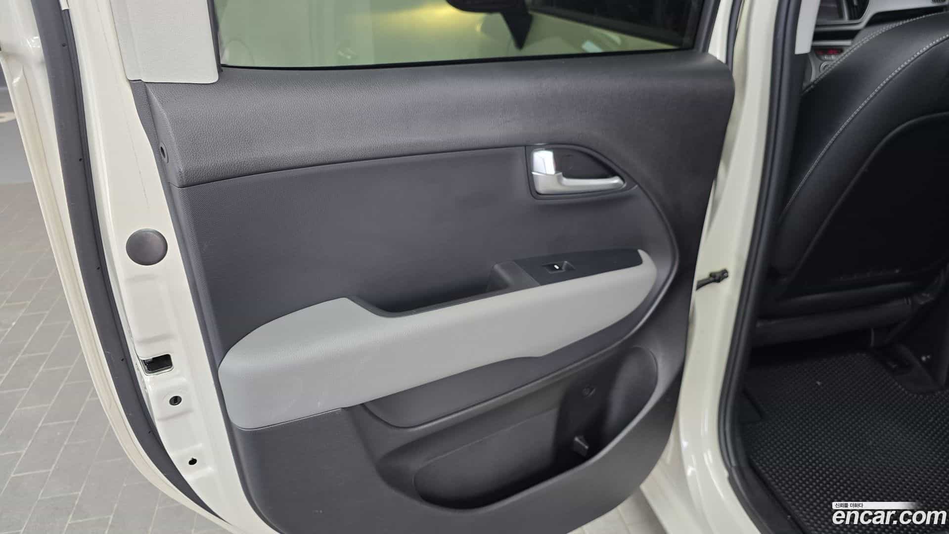 RAY Kia 2022.8-INNER-035