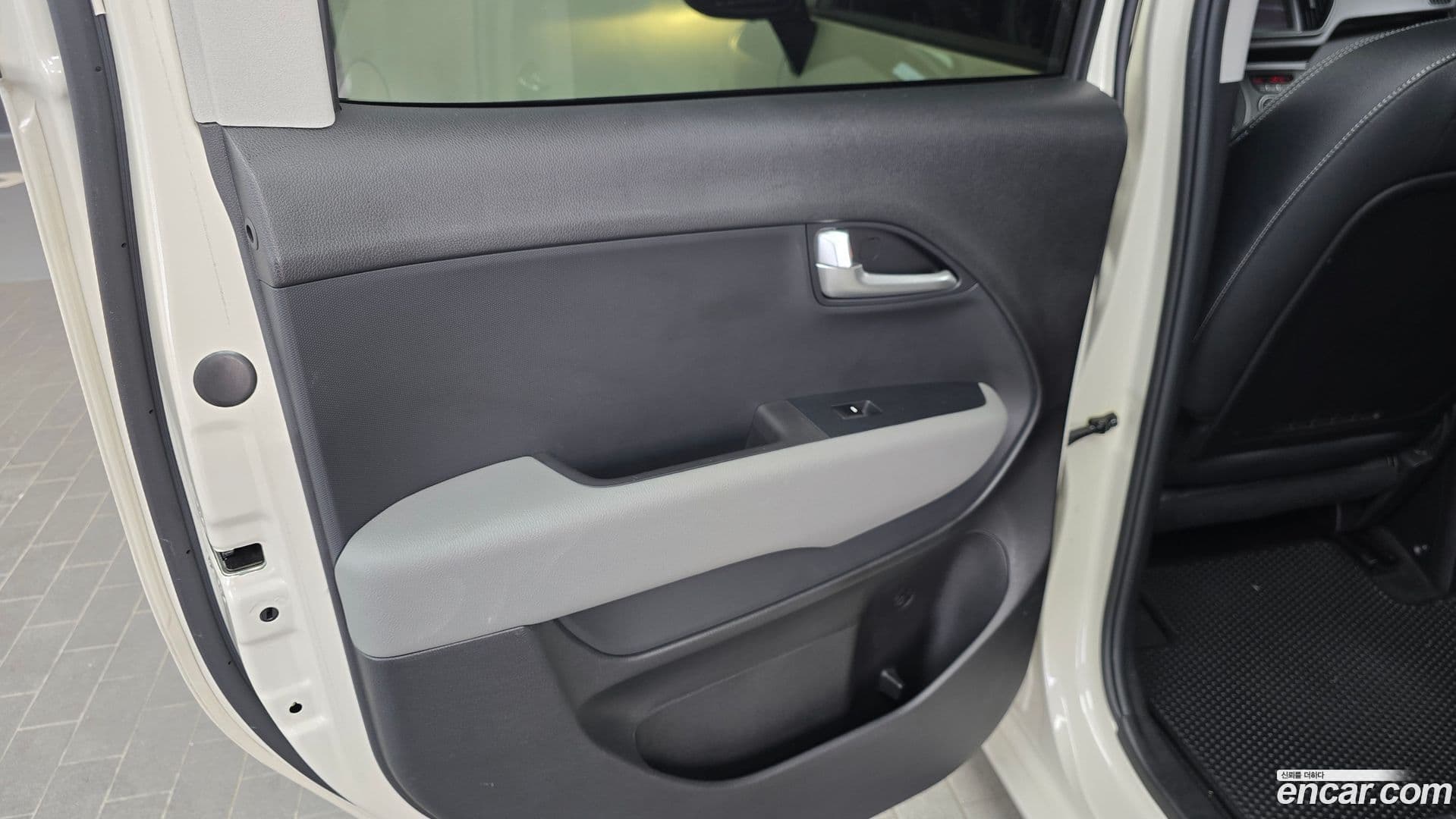 Main__Slider__Photo:RAY Kia 2022.8-24