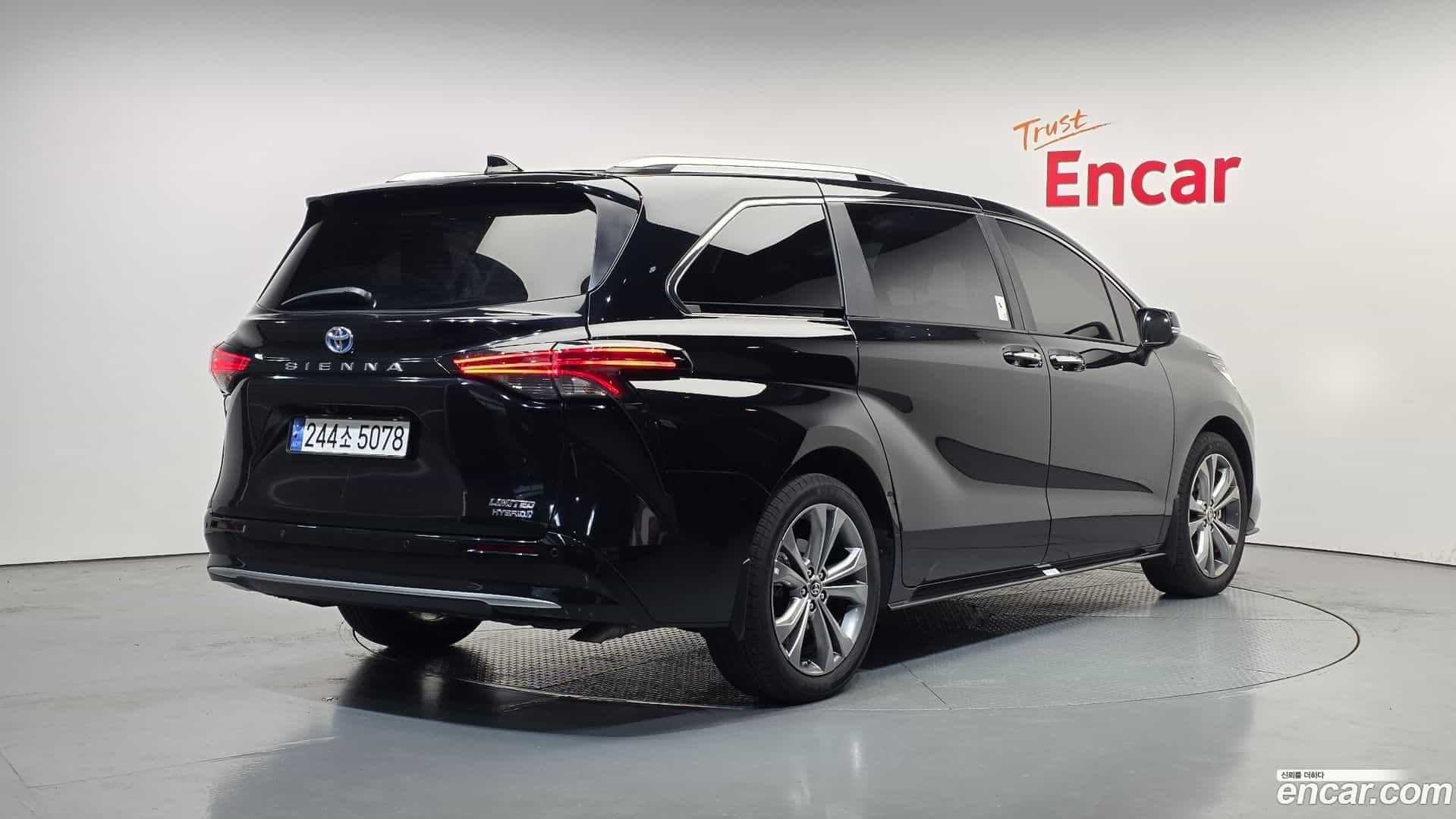 Sienna Toyota 2024.5-OUTER-002