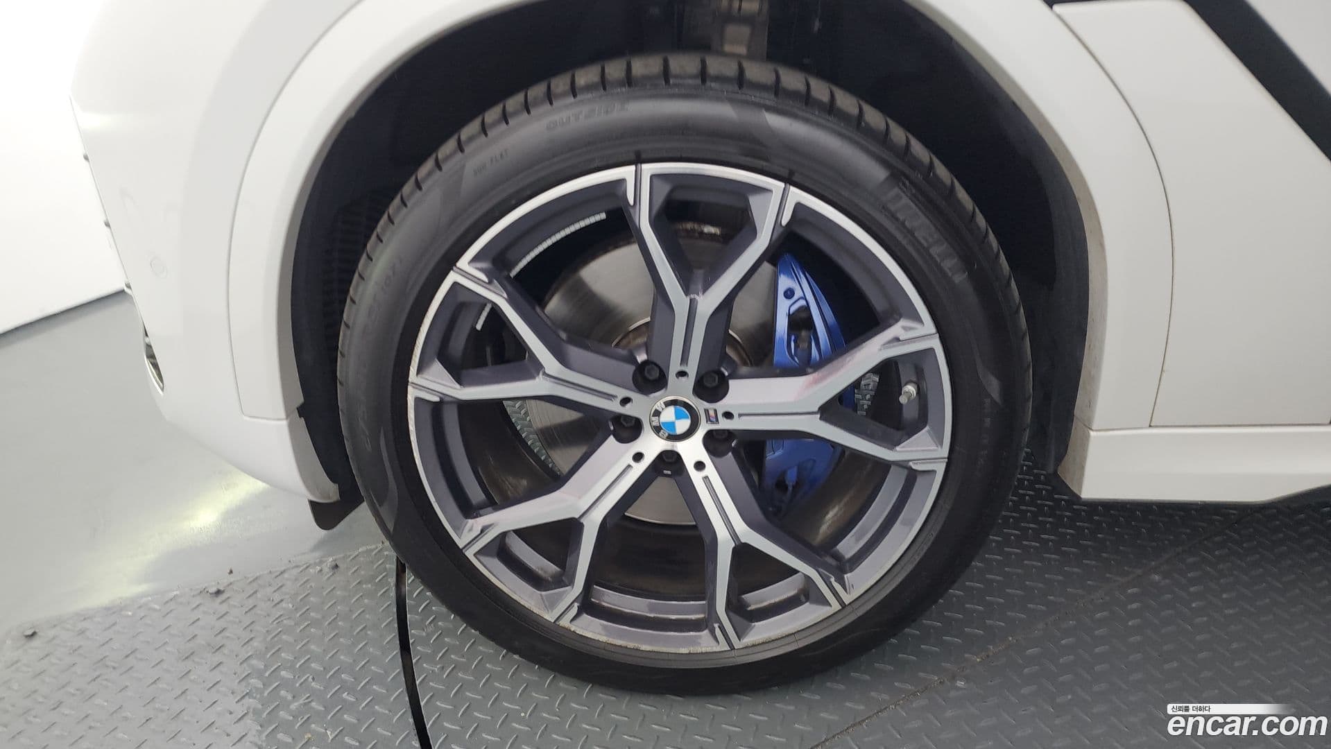 Main__Slider__Photo:X6 BMW 2024.5-4