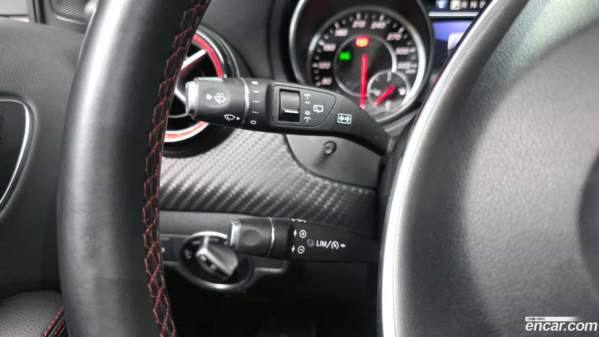 A-Class Mercedes-Benz 2017.1-OPTION-022