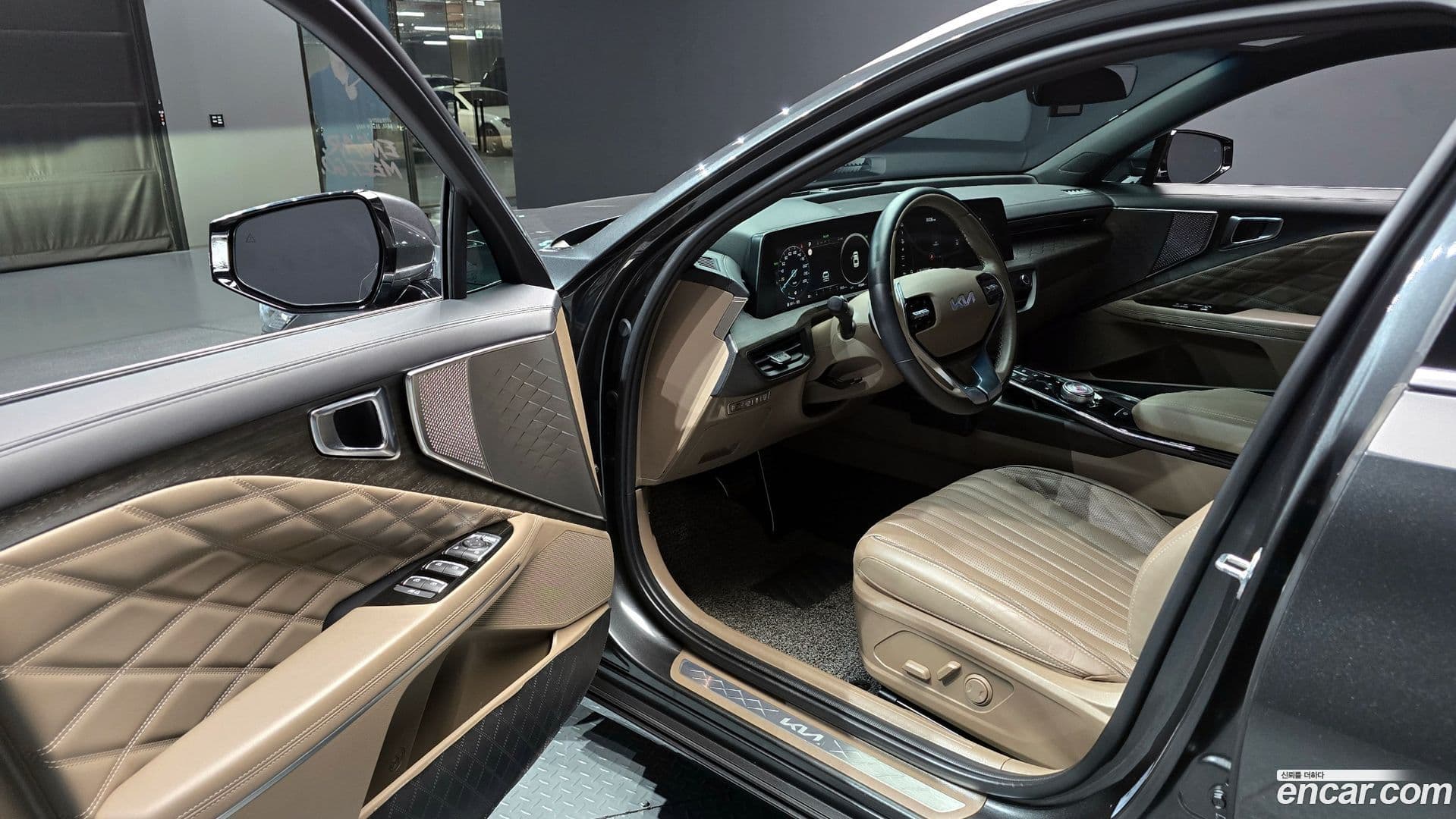 Main__Slider__Photo:K8 Kia 2021.8-9