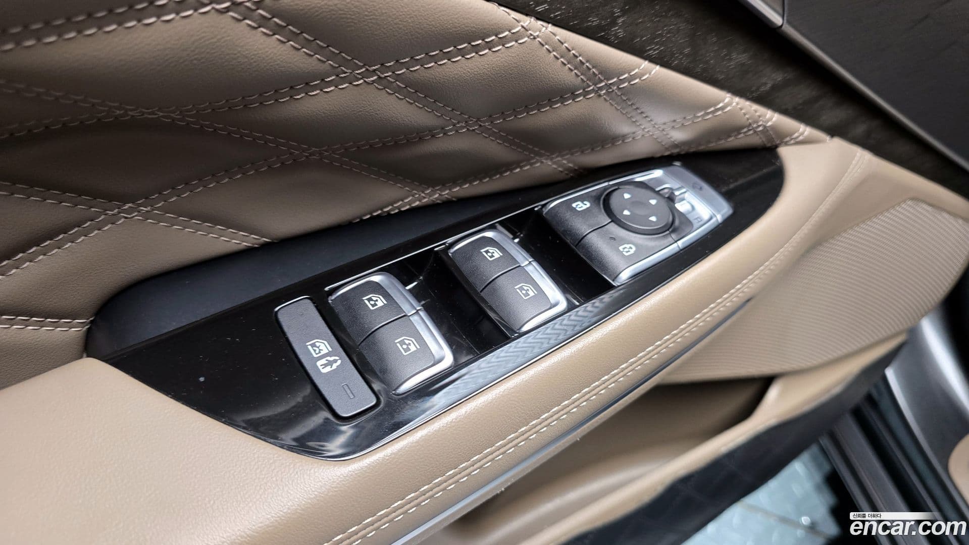 Main__Slider__Photo:K8 Kia 2021.8-18