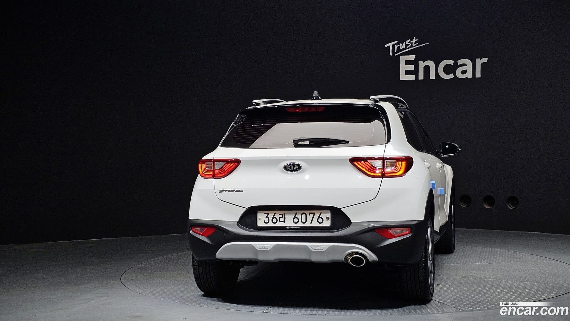 Main__Slider__Photo:Stonic Kia 2019.0-3