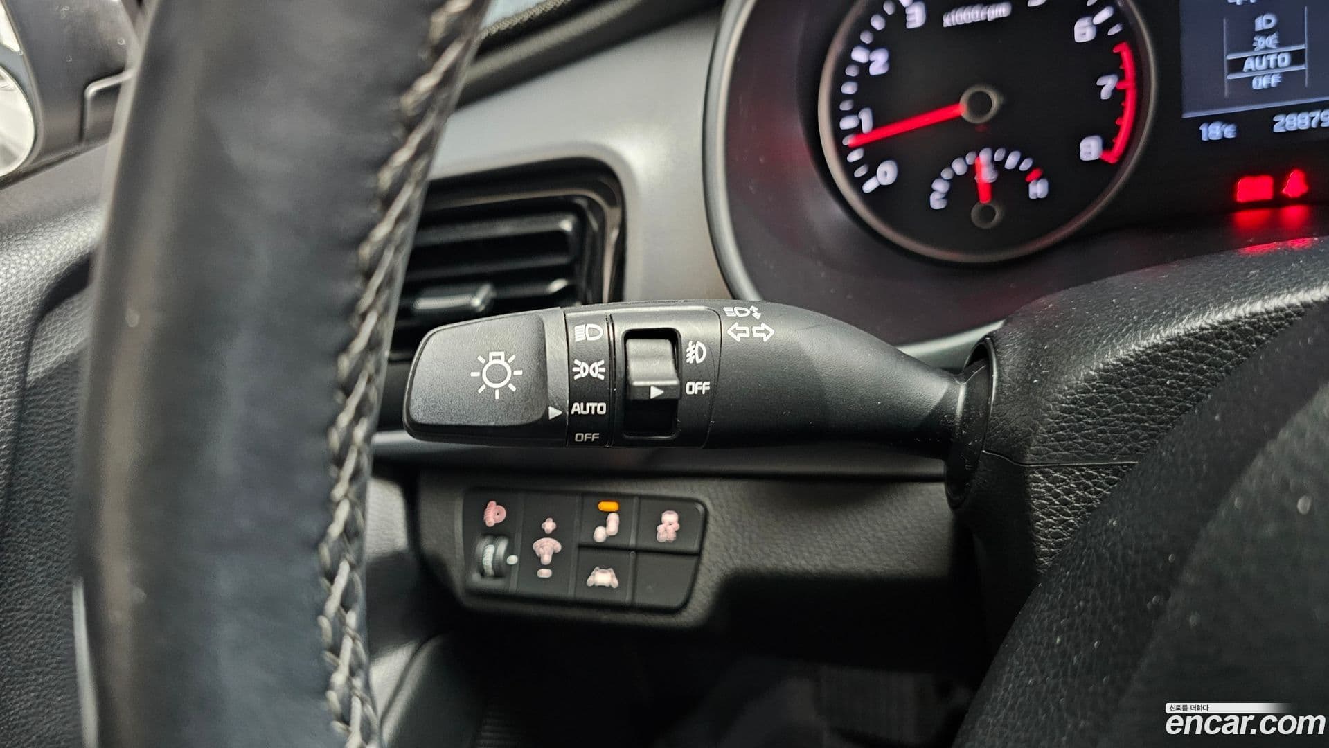 Main__Slider__Photo:Stonic Kia 2019.0-15