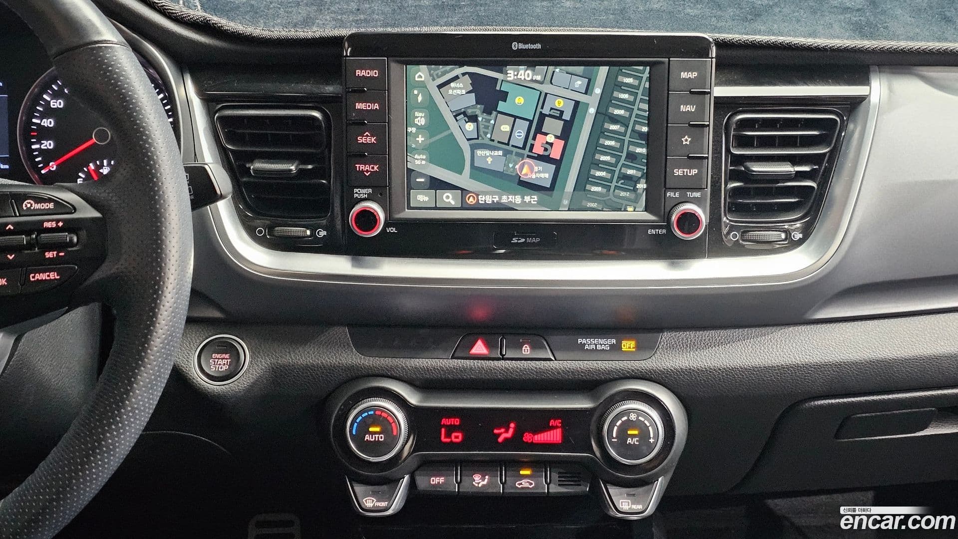 Main__Slider__Photo:Stonic Kia 2019.0-19
