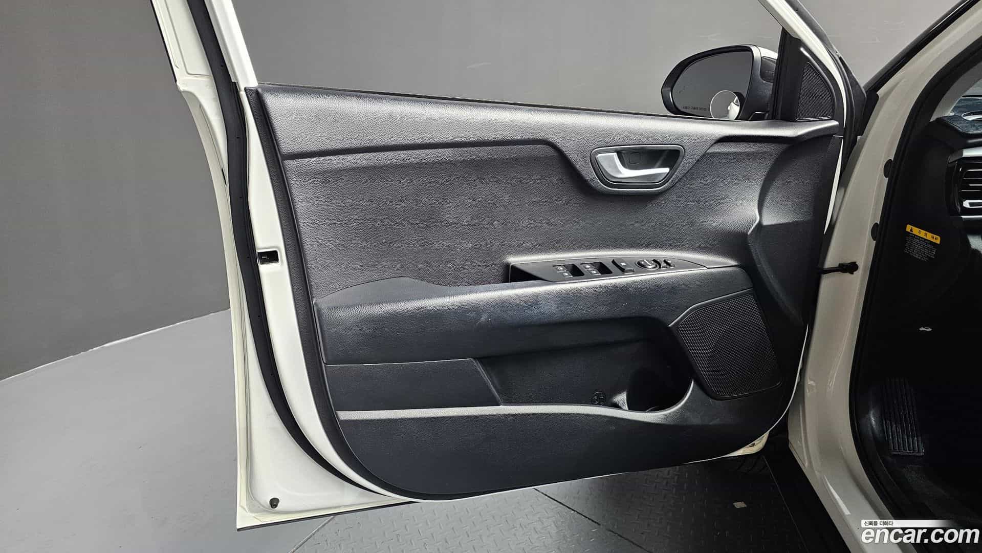 Stonic Kia 2019.0-INNER-034