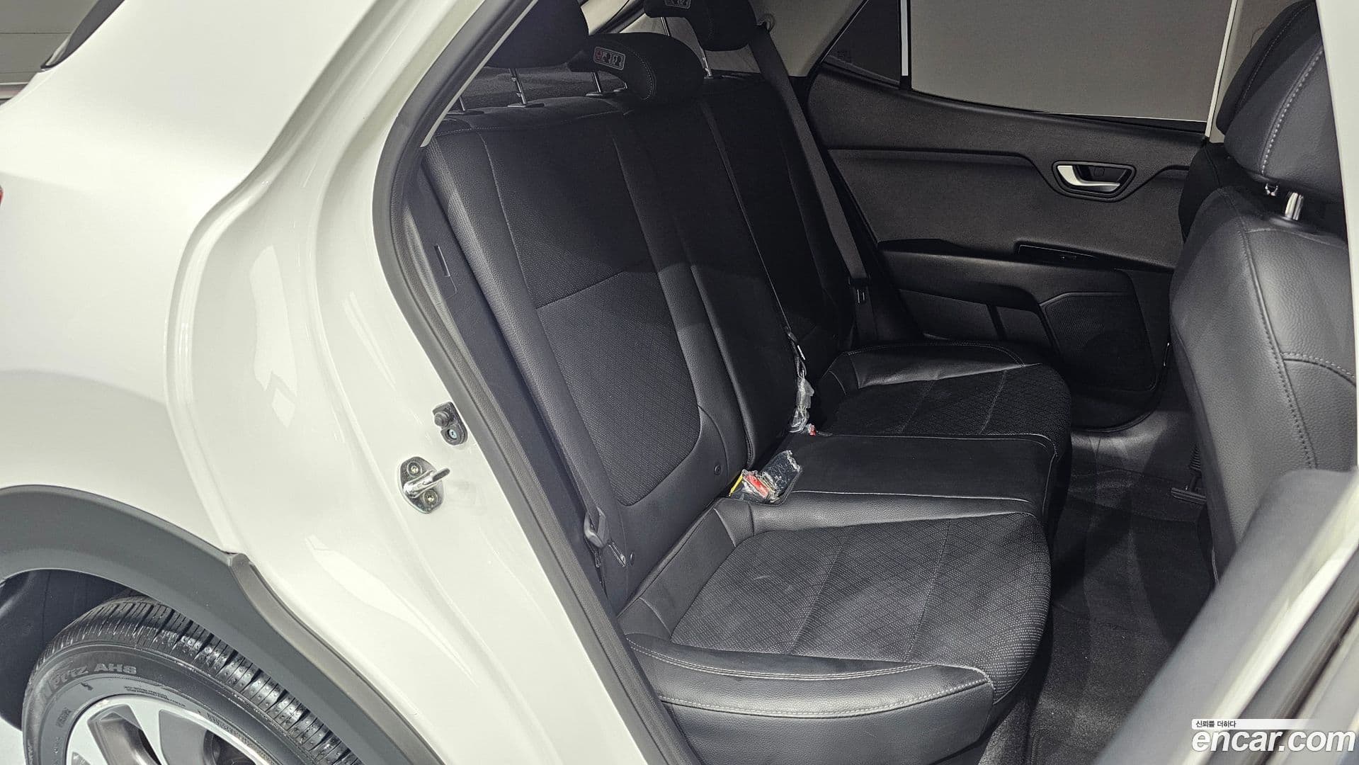 Main__Slider__Photo:Stonic Kia 2019.0-25