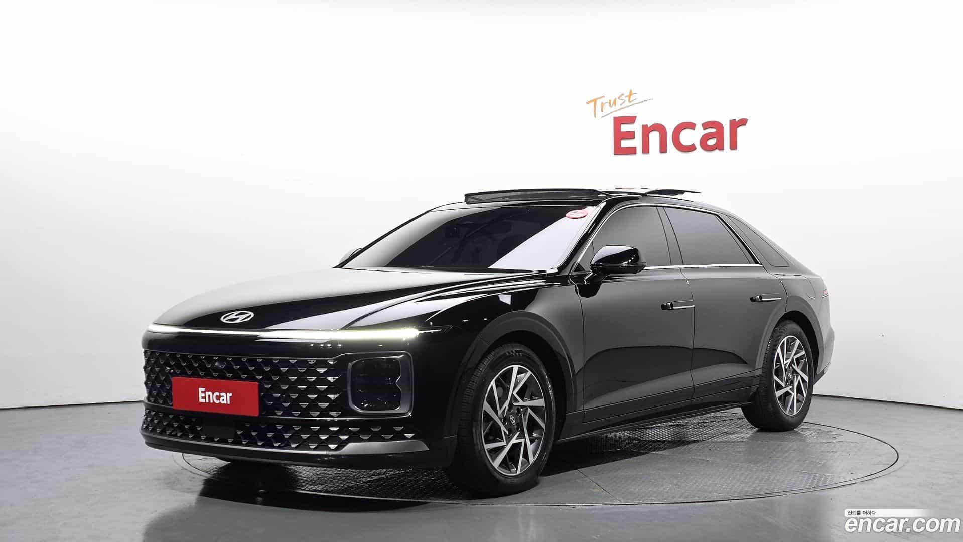 Grandeur Hyundai 2023.2-OUTER-001
