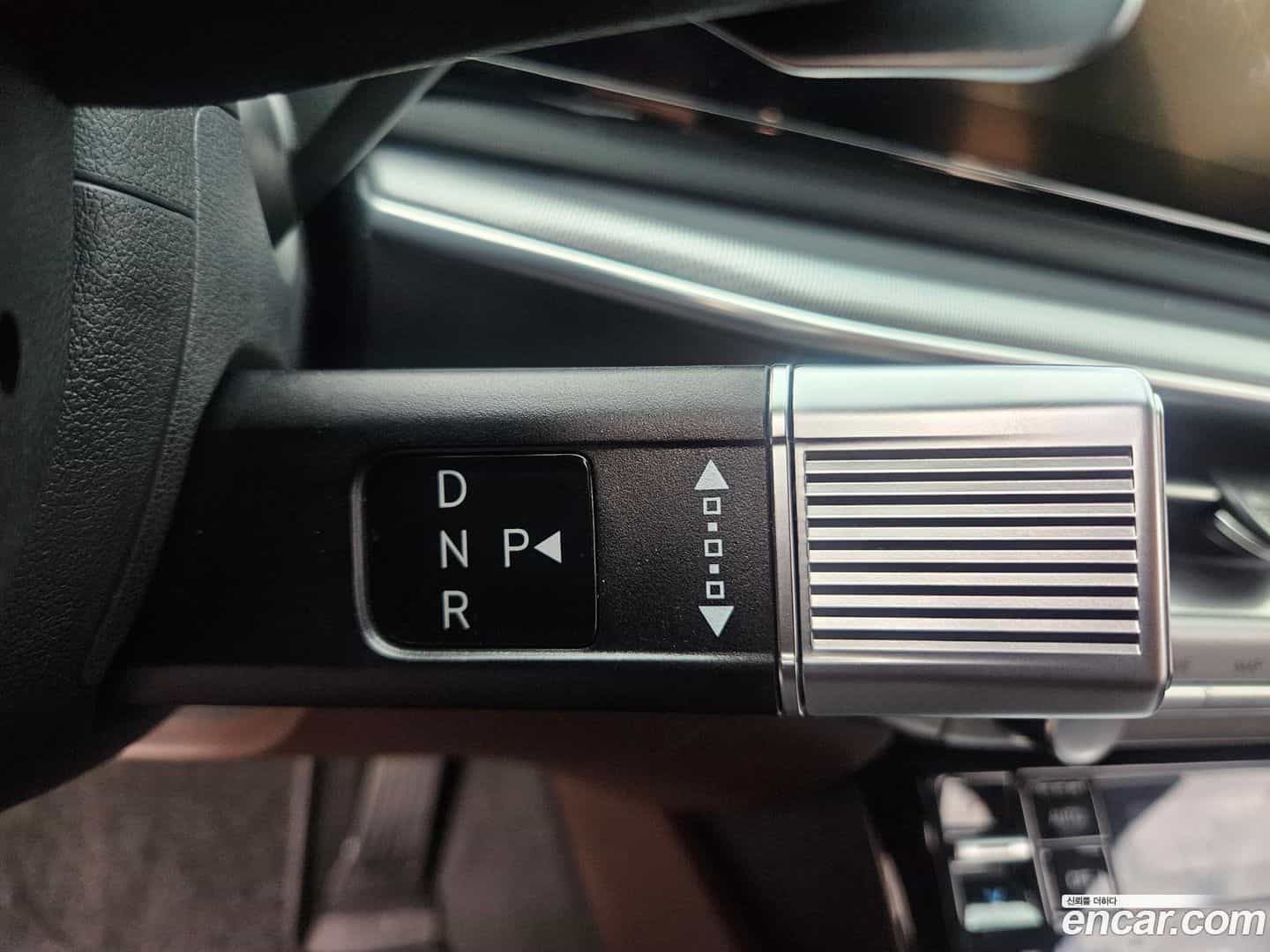 Grandeur Hyundai 2023.2-INNER-009
