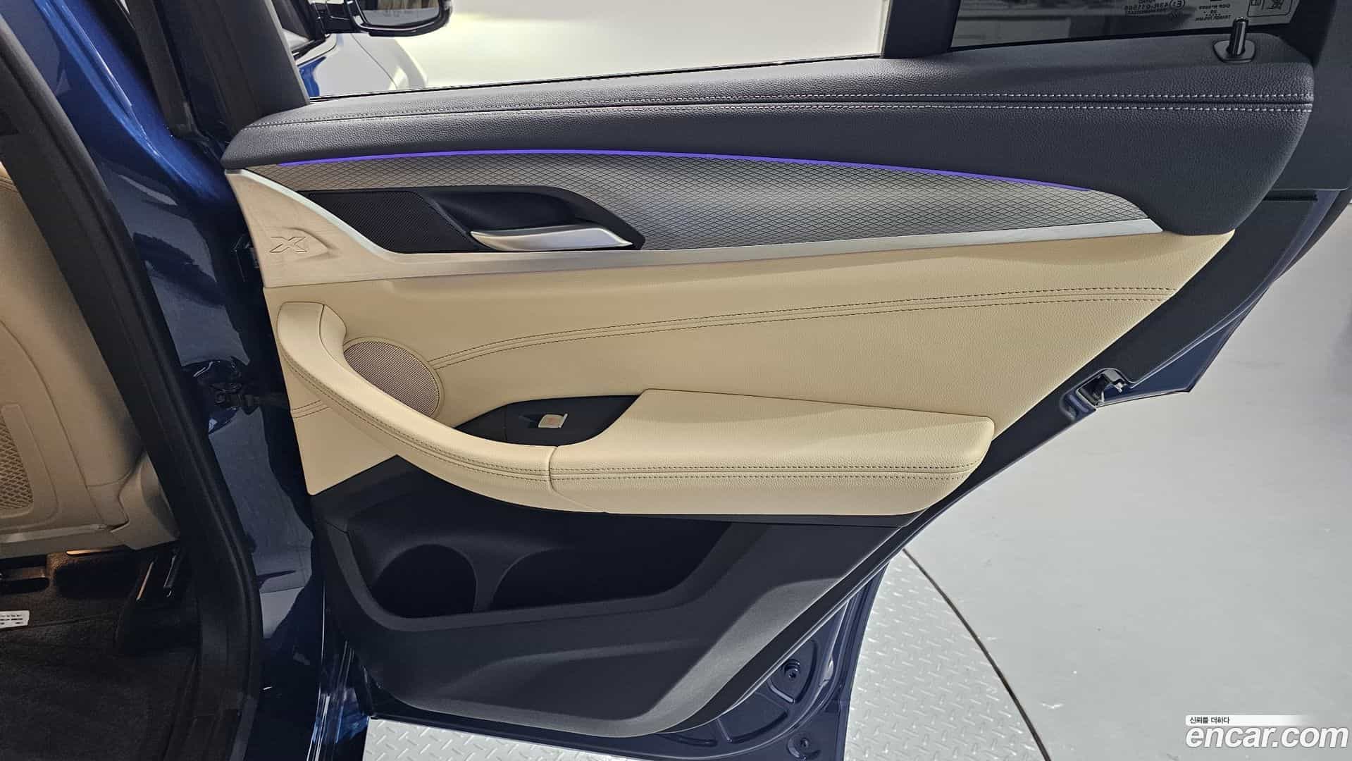 X4 BMW 2021.9-INNER-035