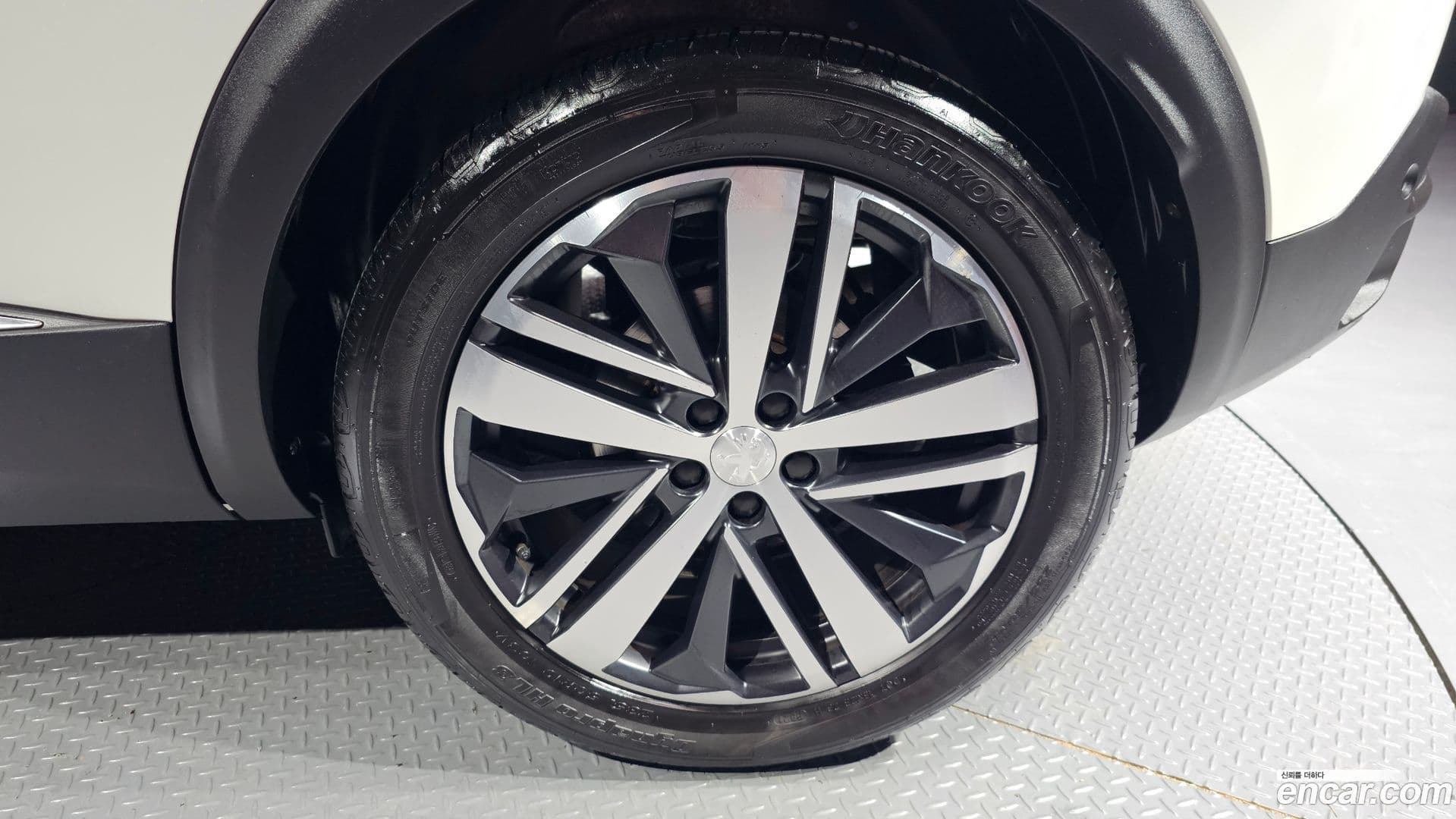 Main__Slider__Photo:3008 Peugeot 2018.6-4