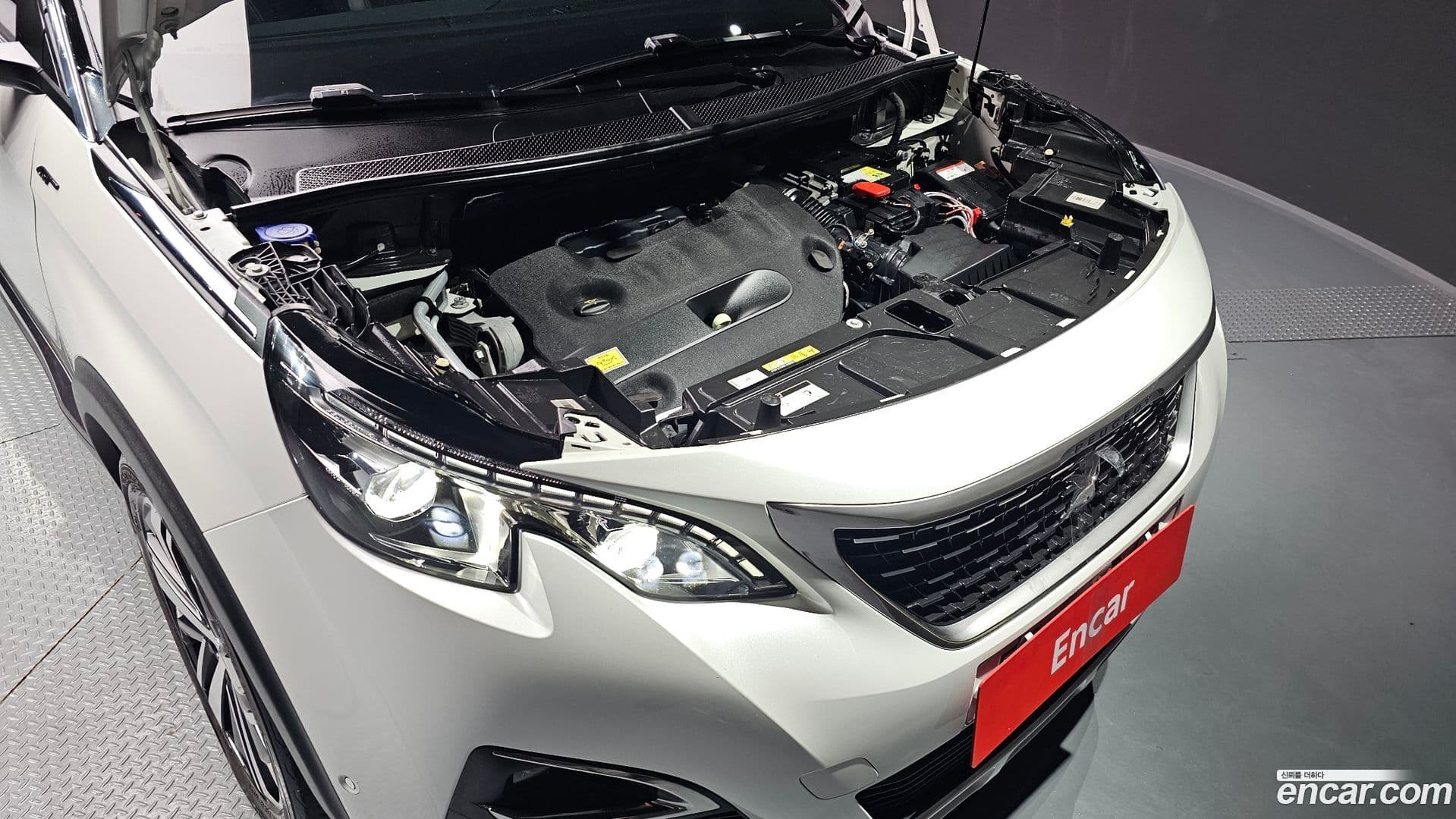 Main__Slider__Photo:3008 Peugeot 2018.6-5