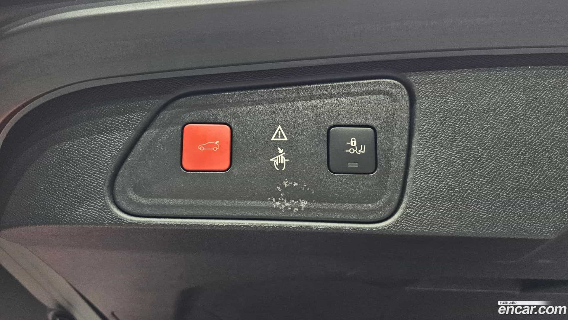 3008 Peugeot 2018.6-OPTION-024