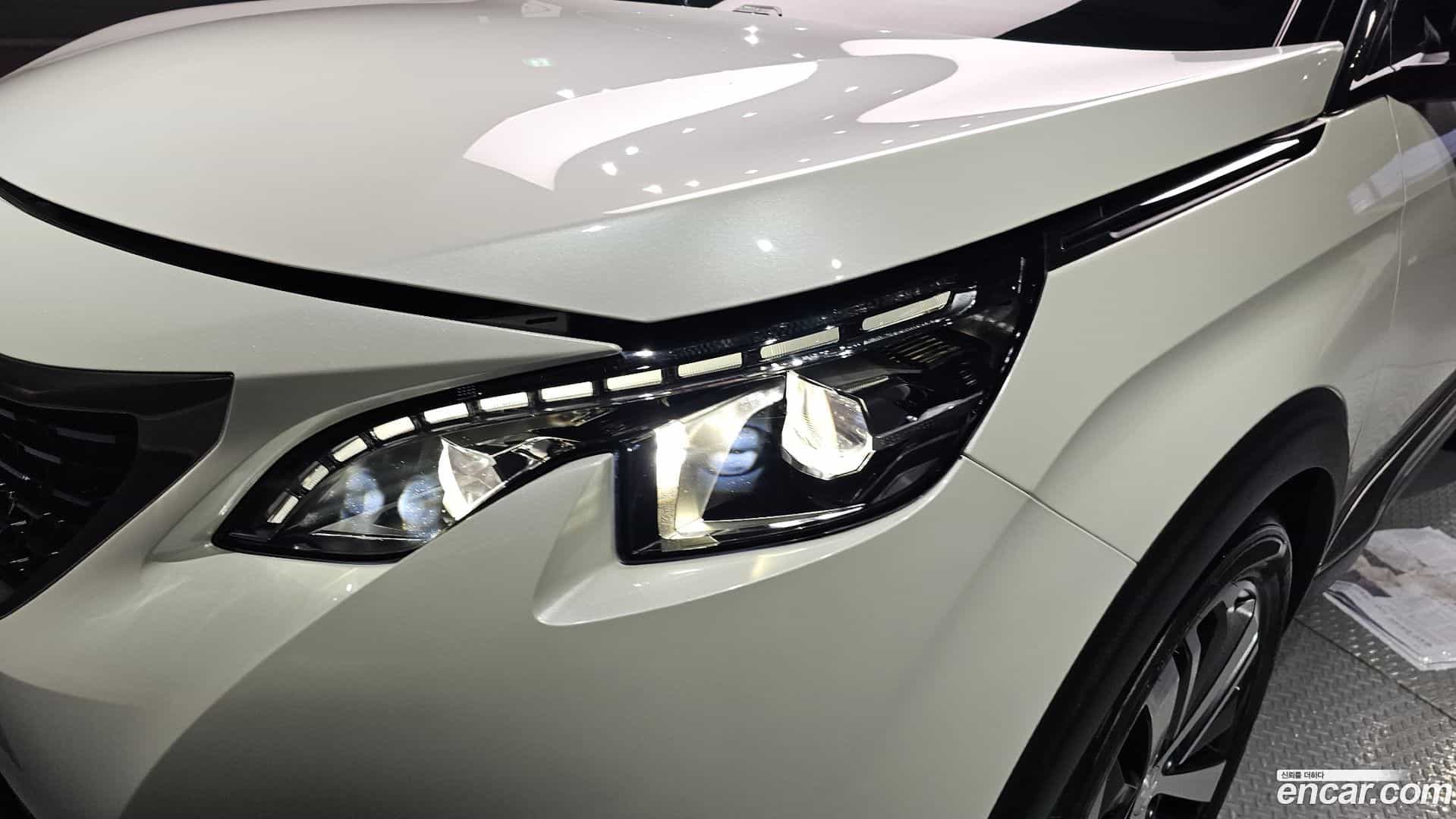 3008 Peugeot 2018.6-OUTER-032