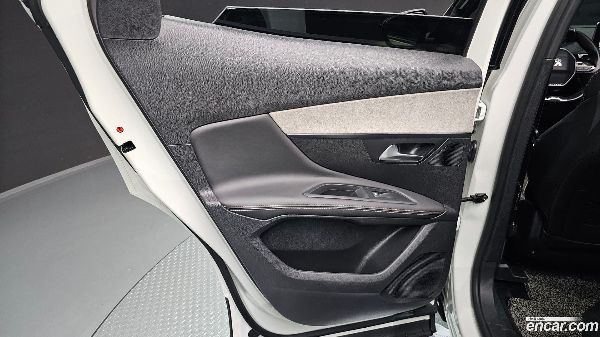 Main__Slider__Photo:3008 Peugeot 2018.6-24