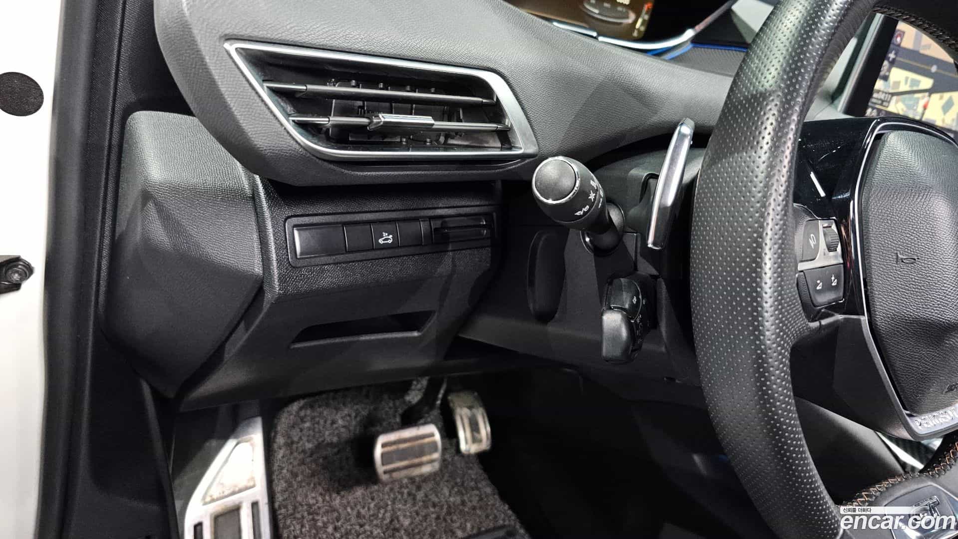 3008 Peugeot 2018.6-INNER-036