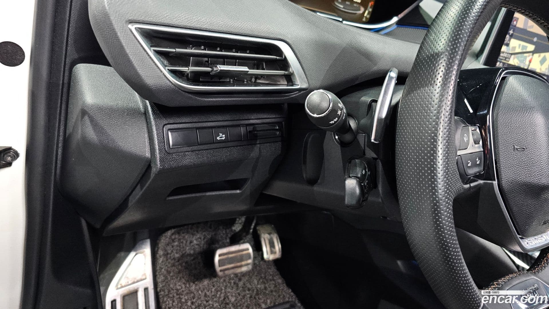 Main__Slider__Photo:3008 Peugeot 2018.6-25