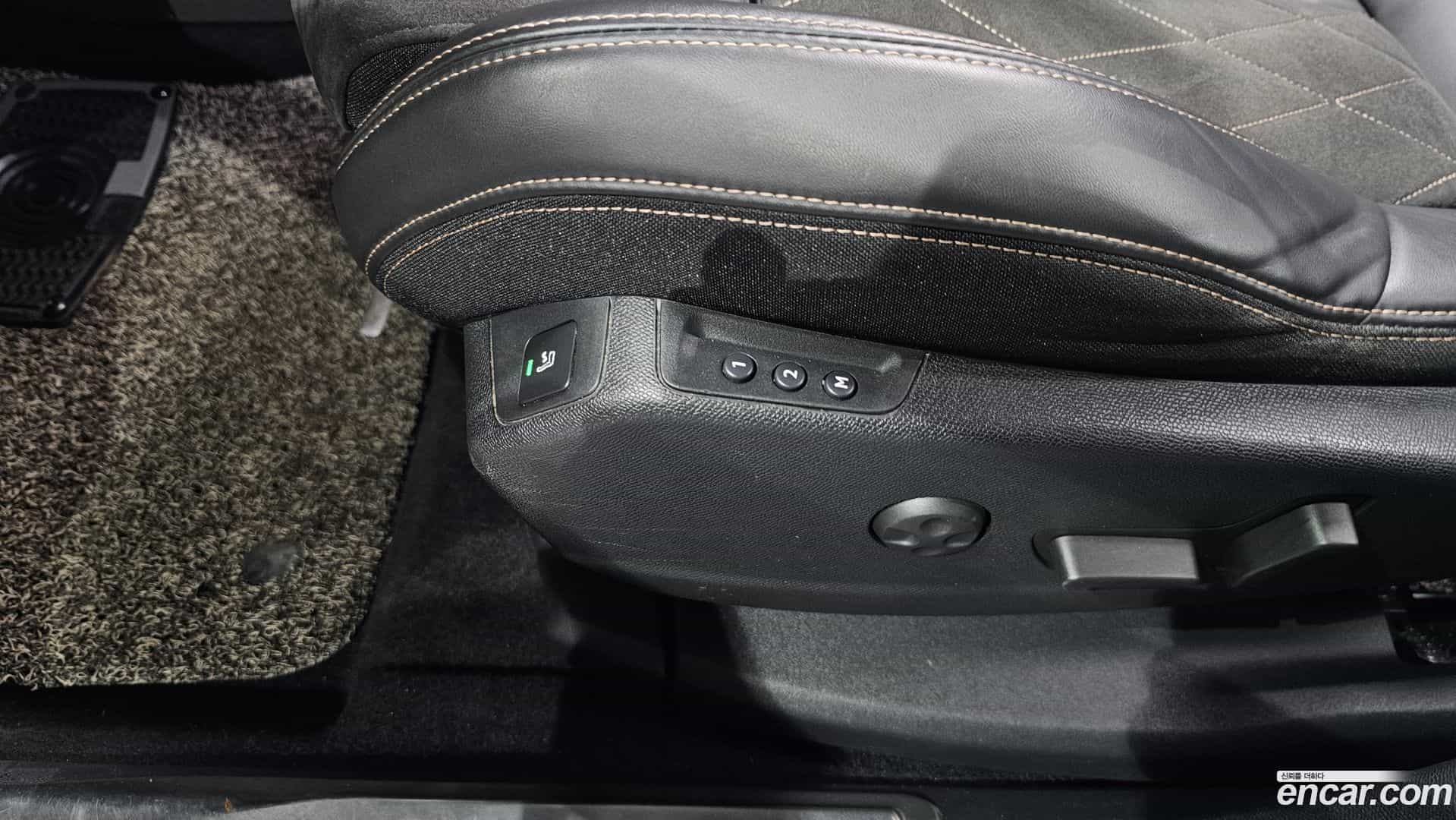 3008 Peugeot 2018.6-OPTION-044